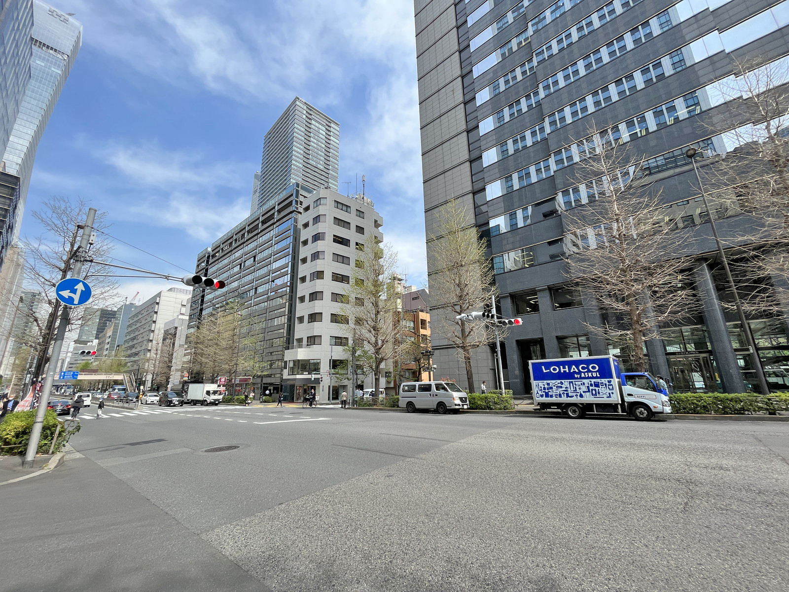 虎ノ門3丁目アネックス前面の桜田通り