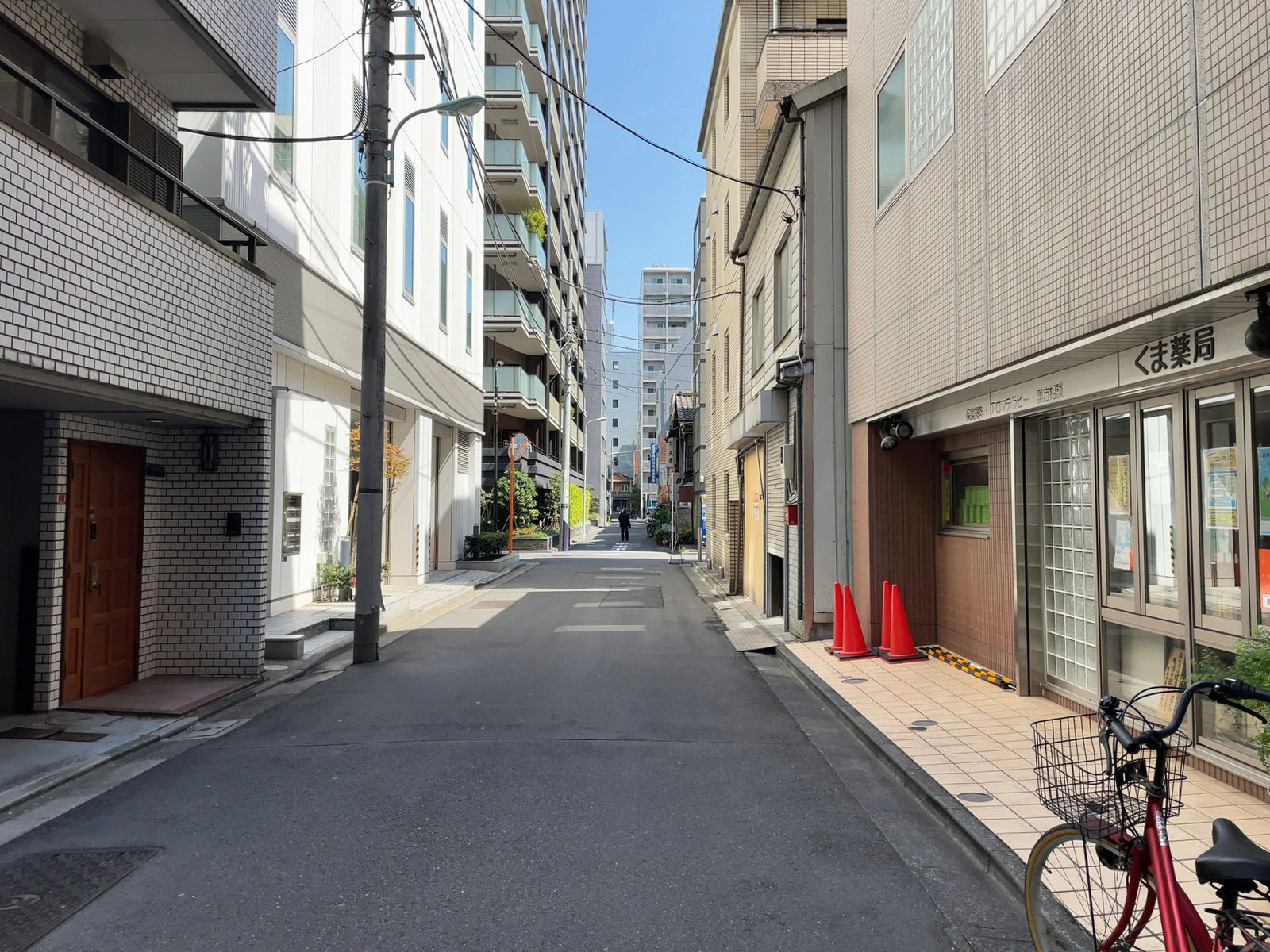 宮田ビル前面の通り