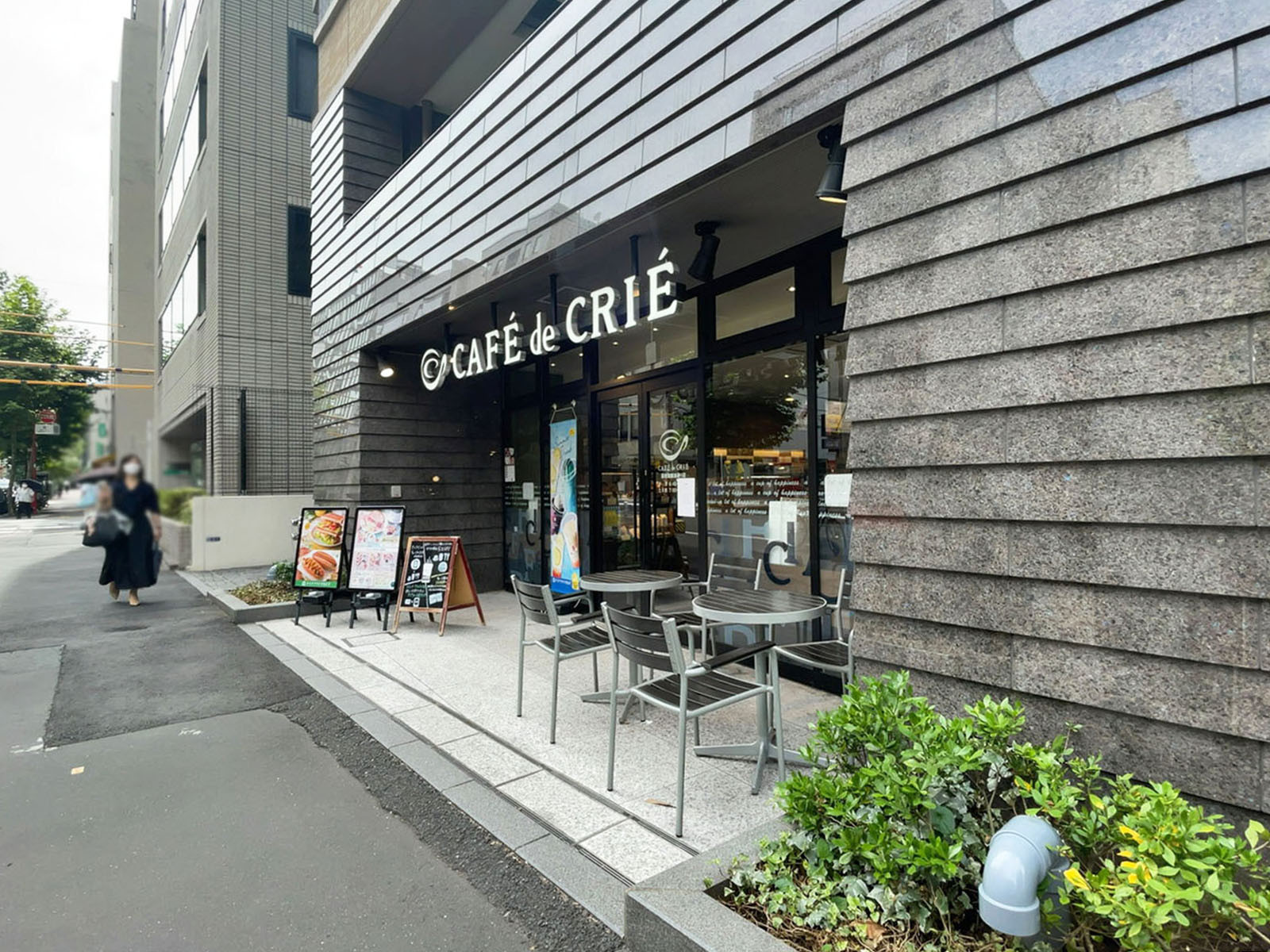 近くのカフェ・ド・クリエ築地聖路加通り店