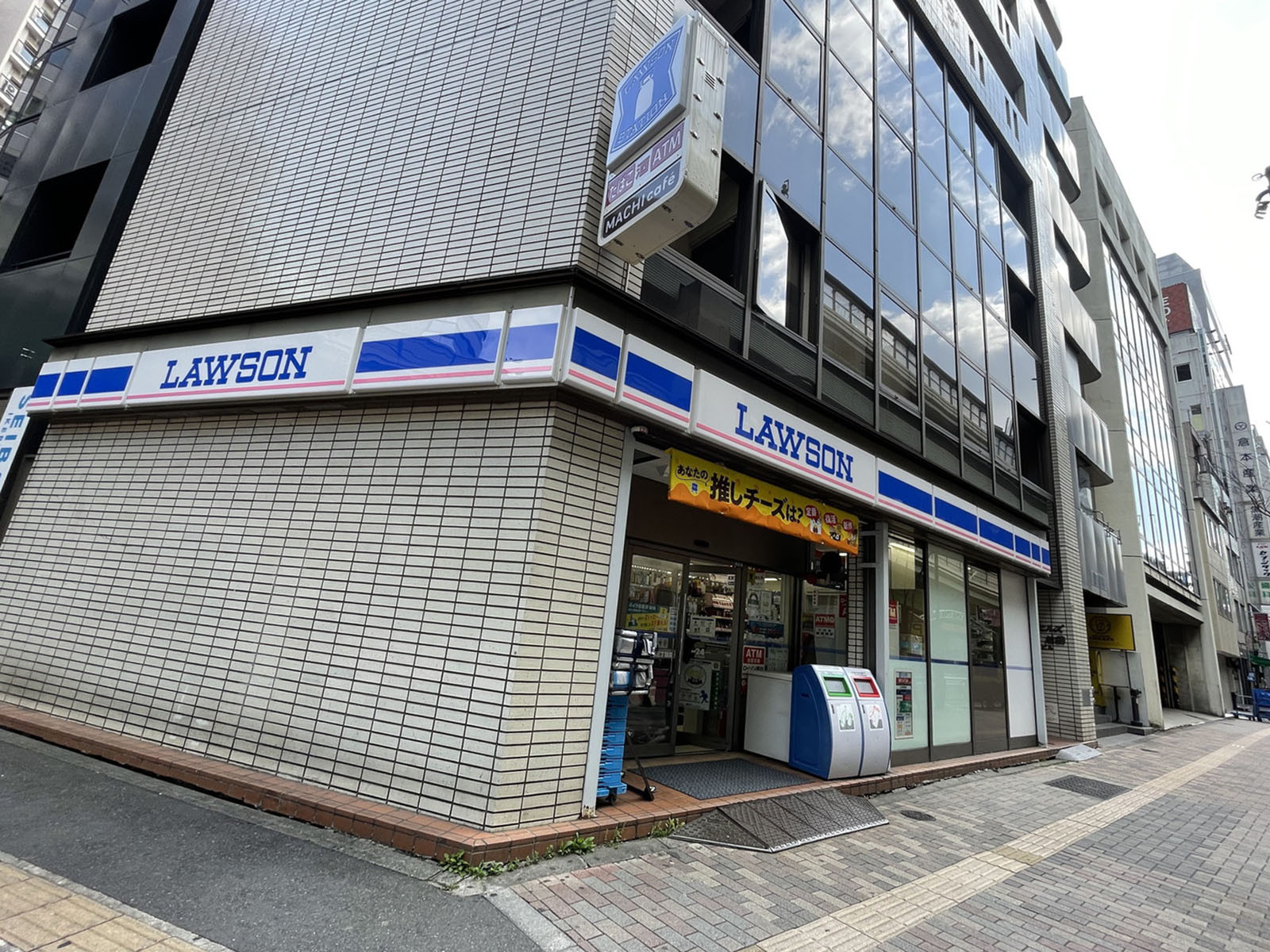 徒歩1分のローソン 東池袋3丁目店