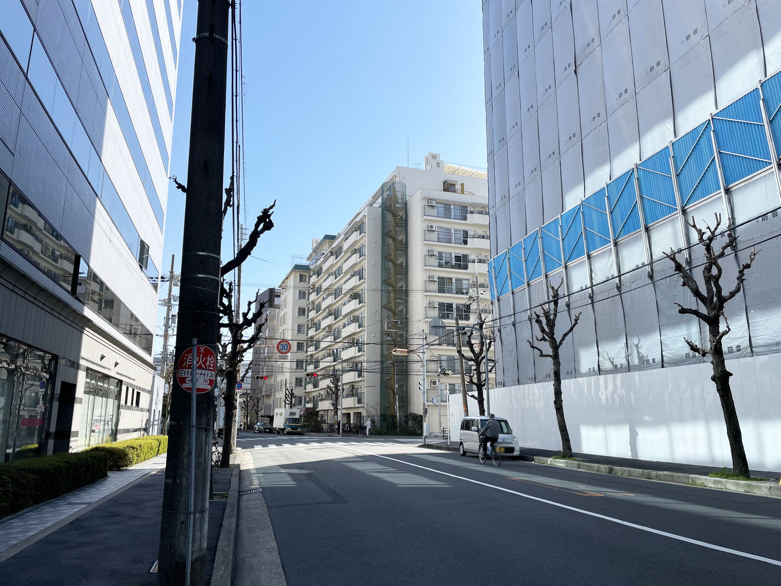 新大阪第3ドイビル前面の通り