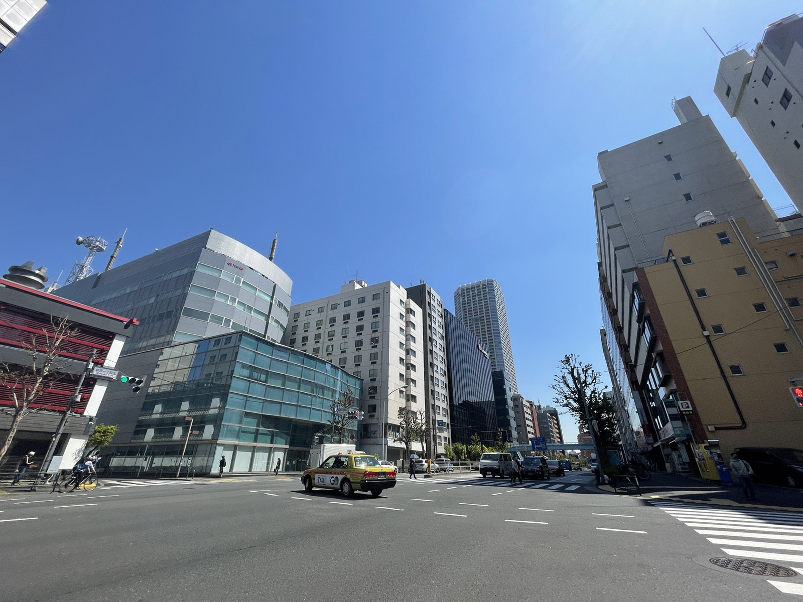 Landwork新宿ビル前面の通り