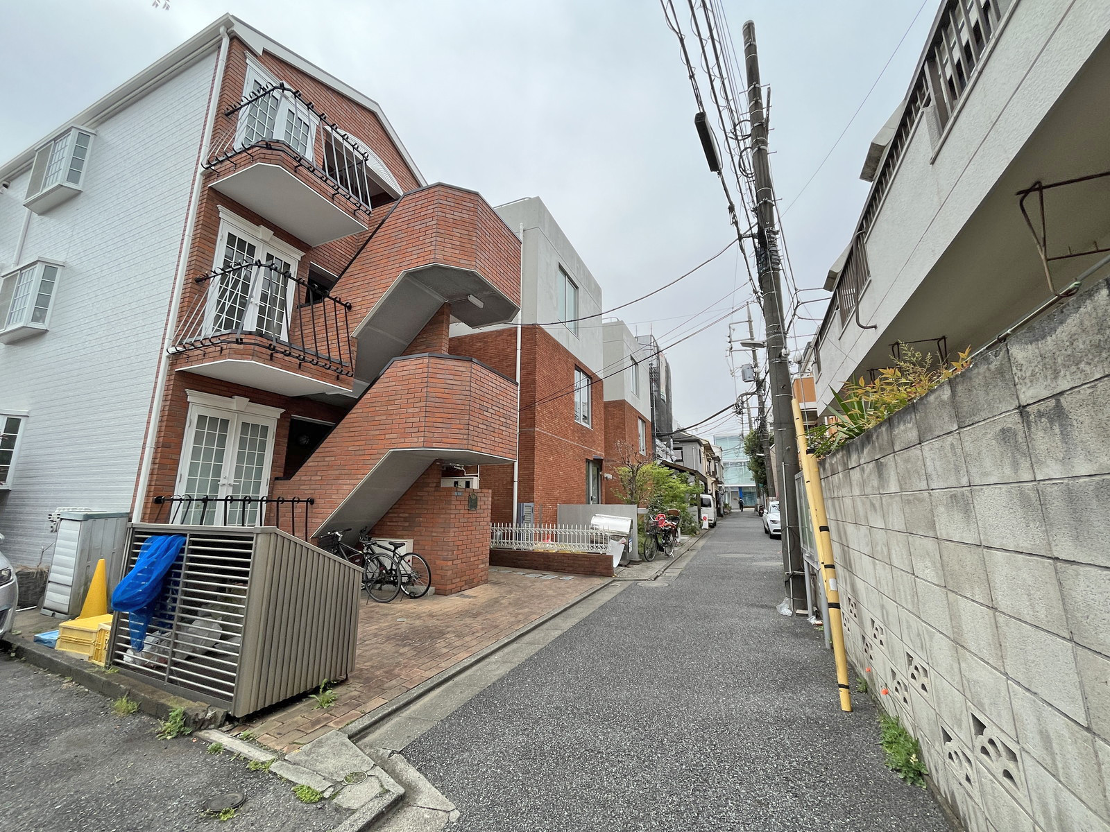 自由が丘Plato前面通り