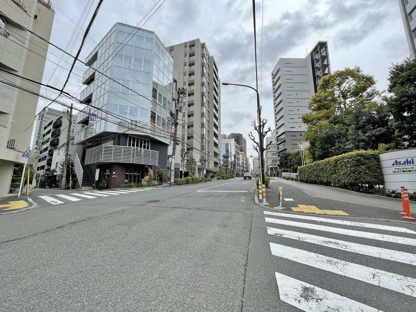 恵比寿ヴェルソービル前面の通り