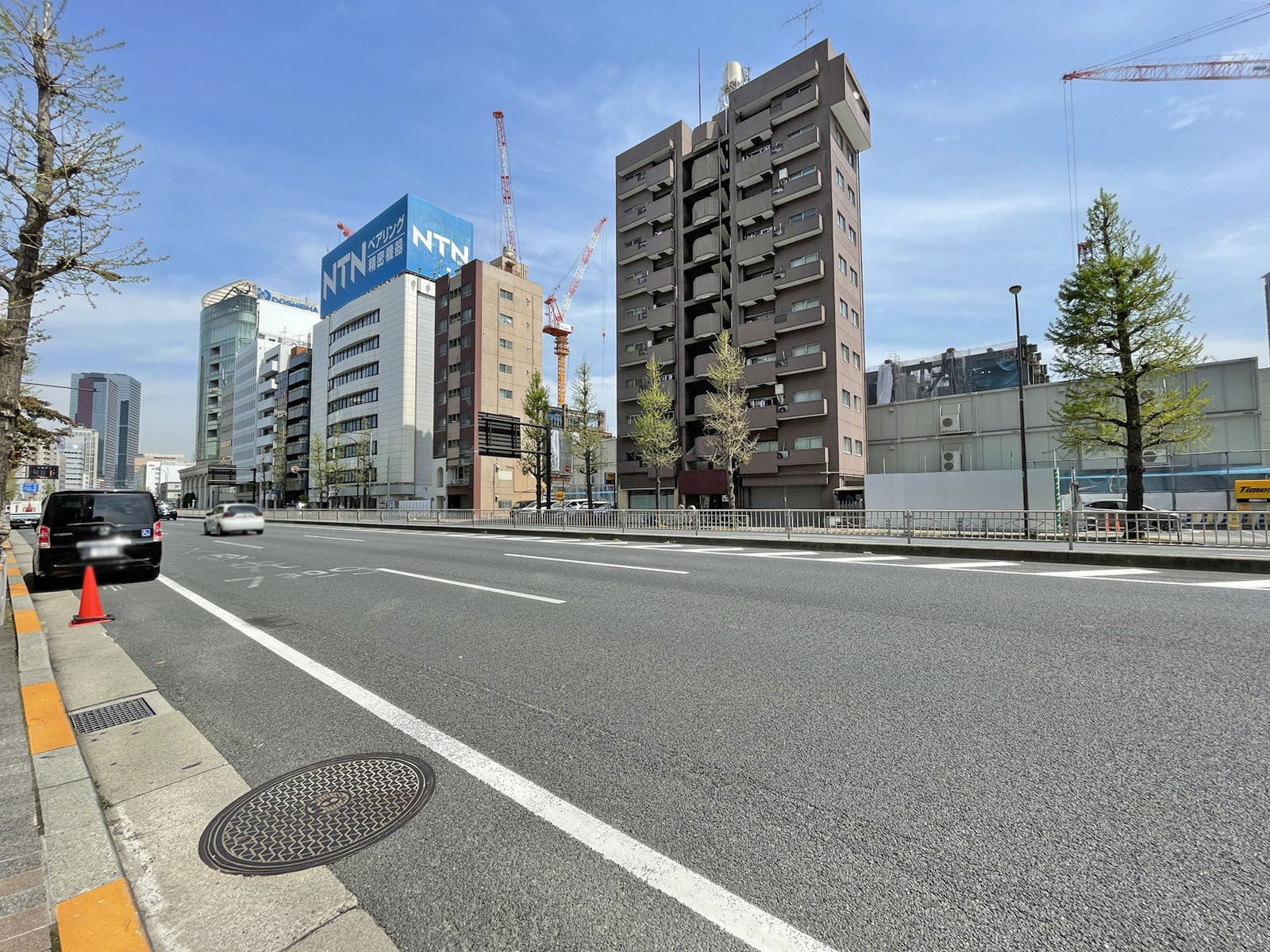 グレイス高輪前面の通り