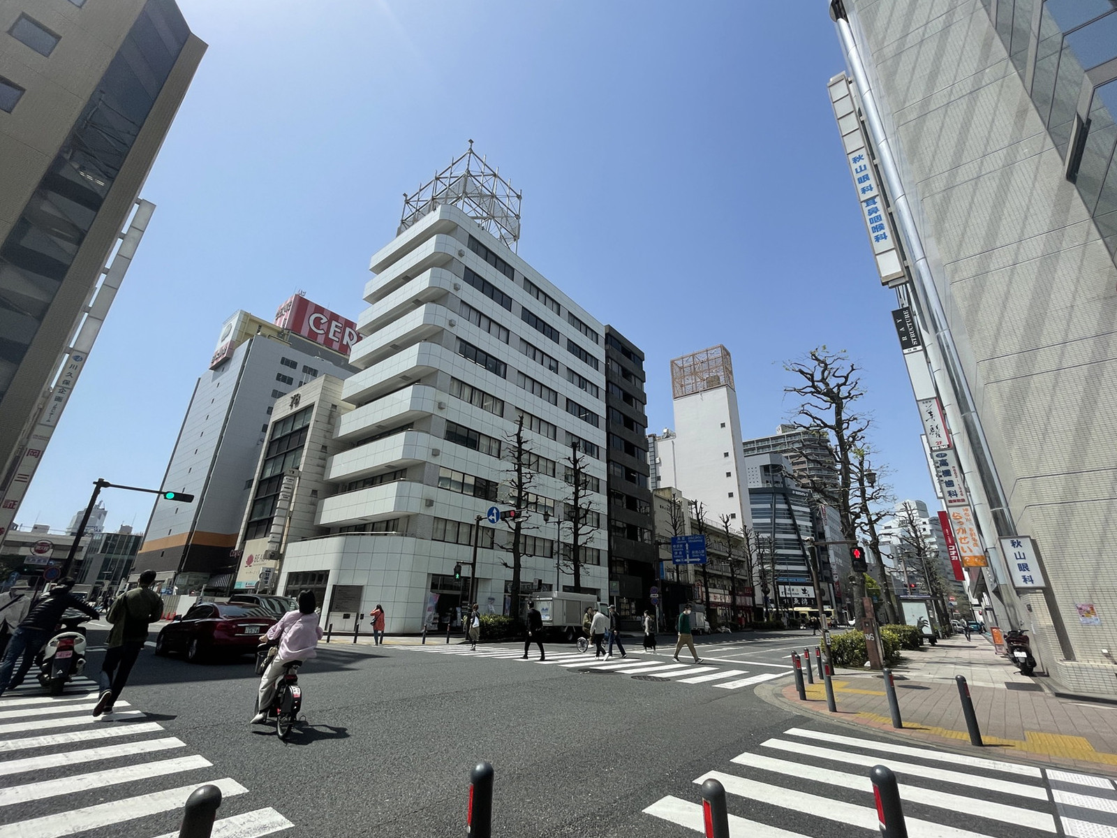大和横浜ビル前面の通り