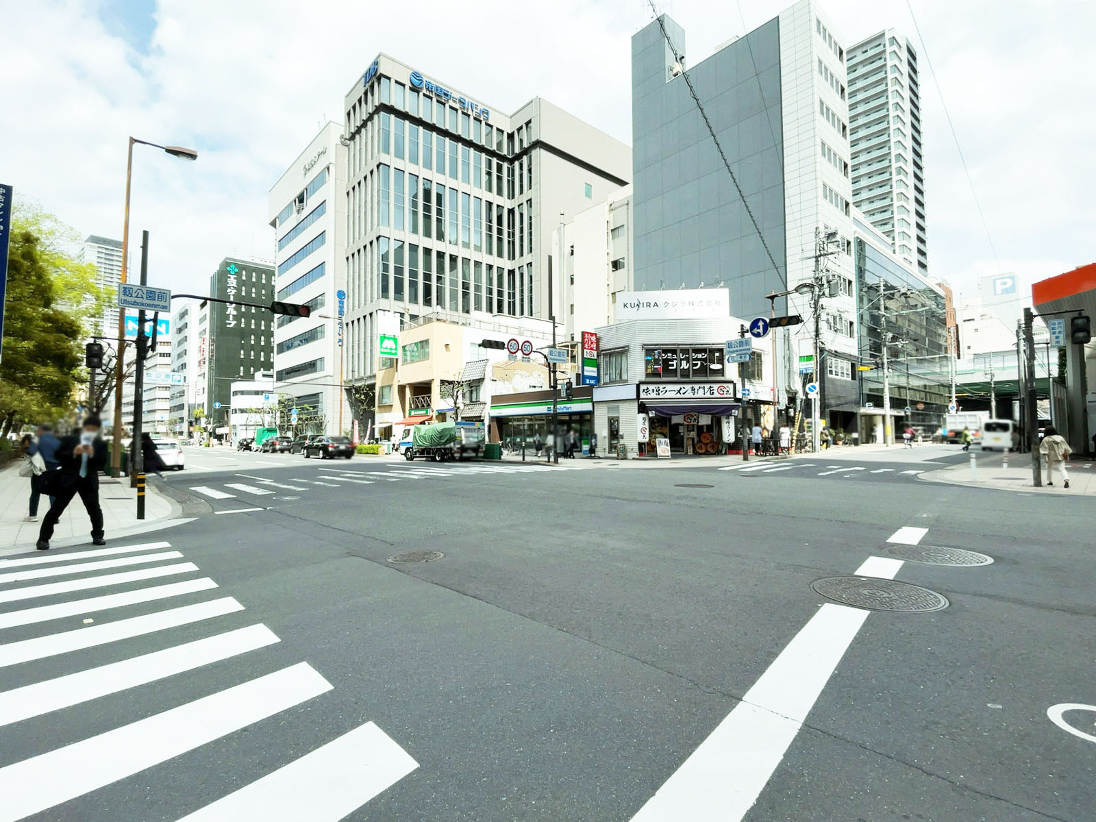 近畿富山会館ビル前面の通り