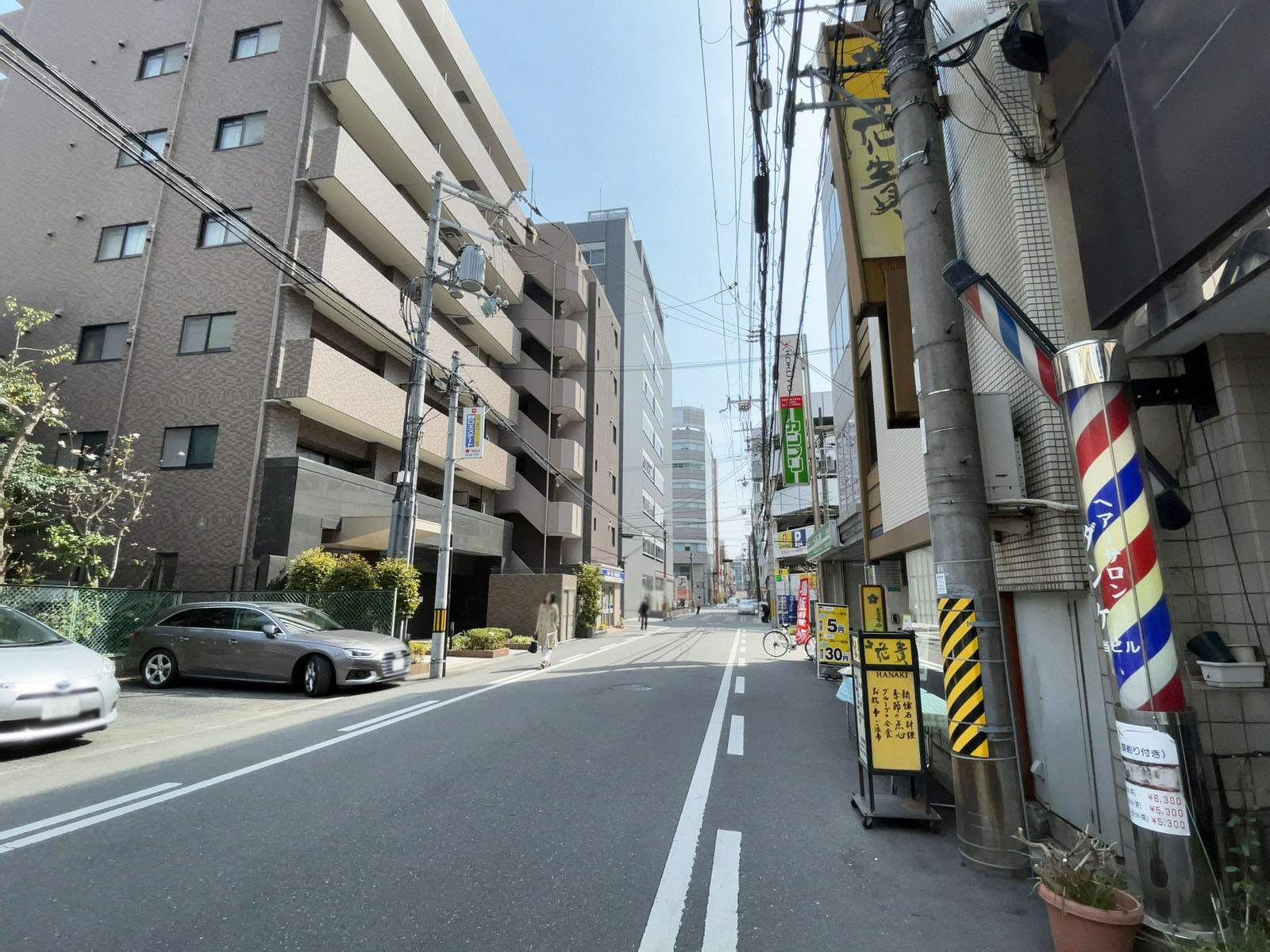 キムラビル前面の通り