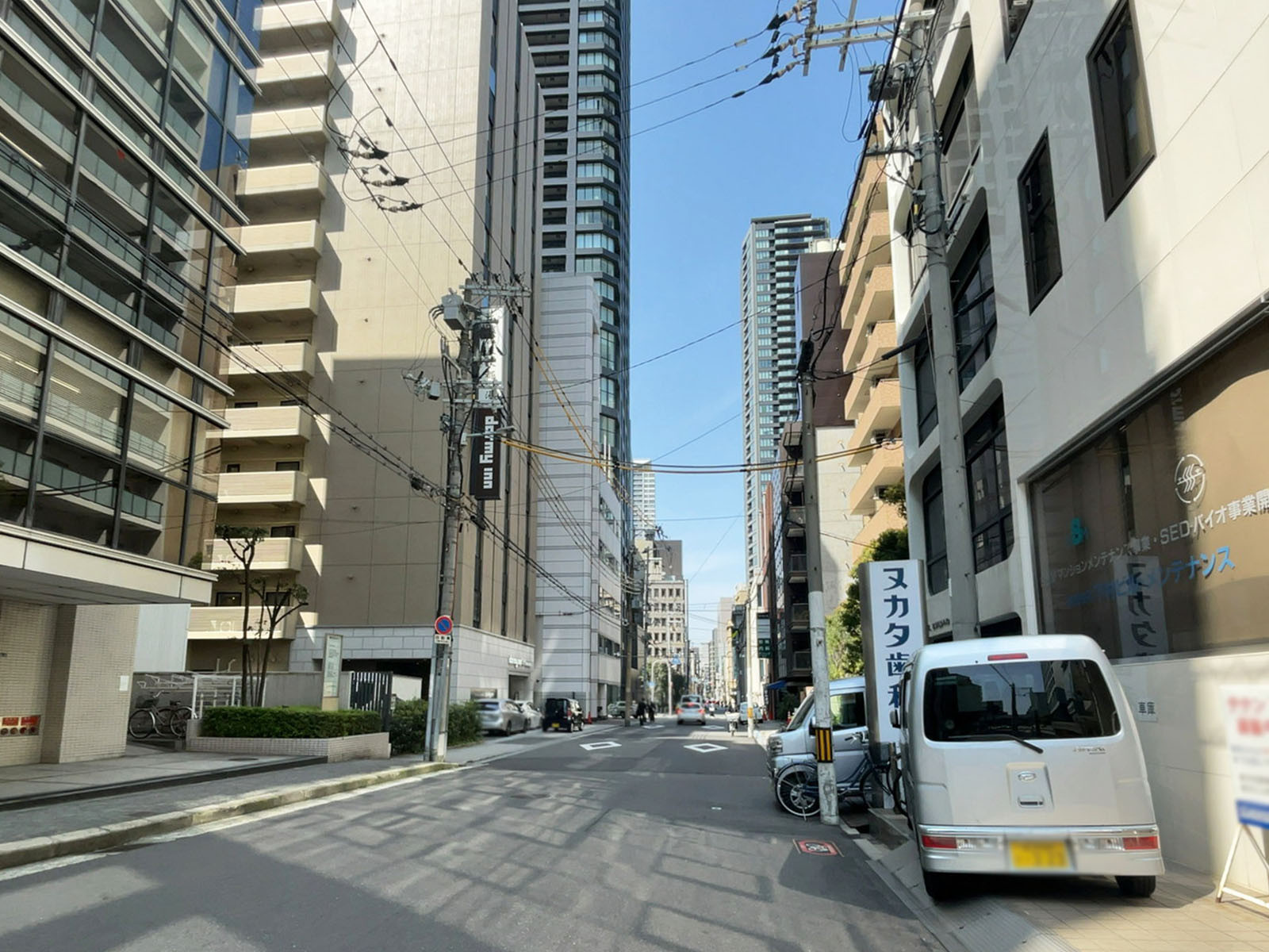 東洋ビル前面の通り
