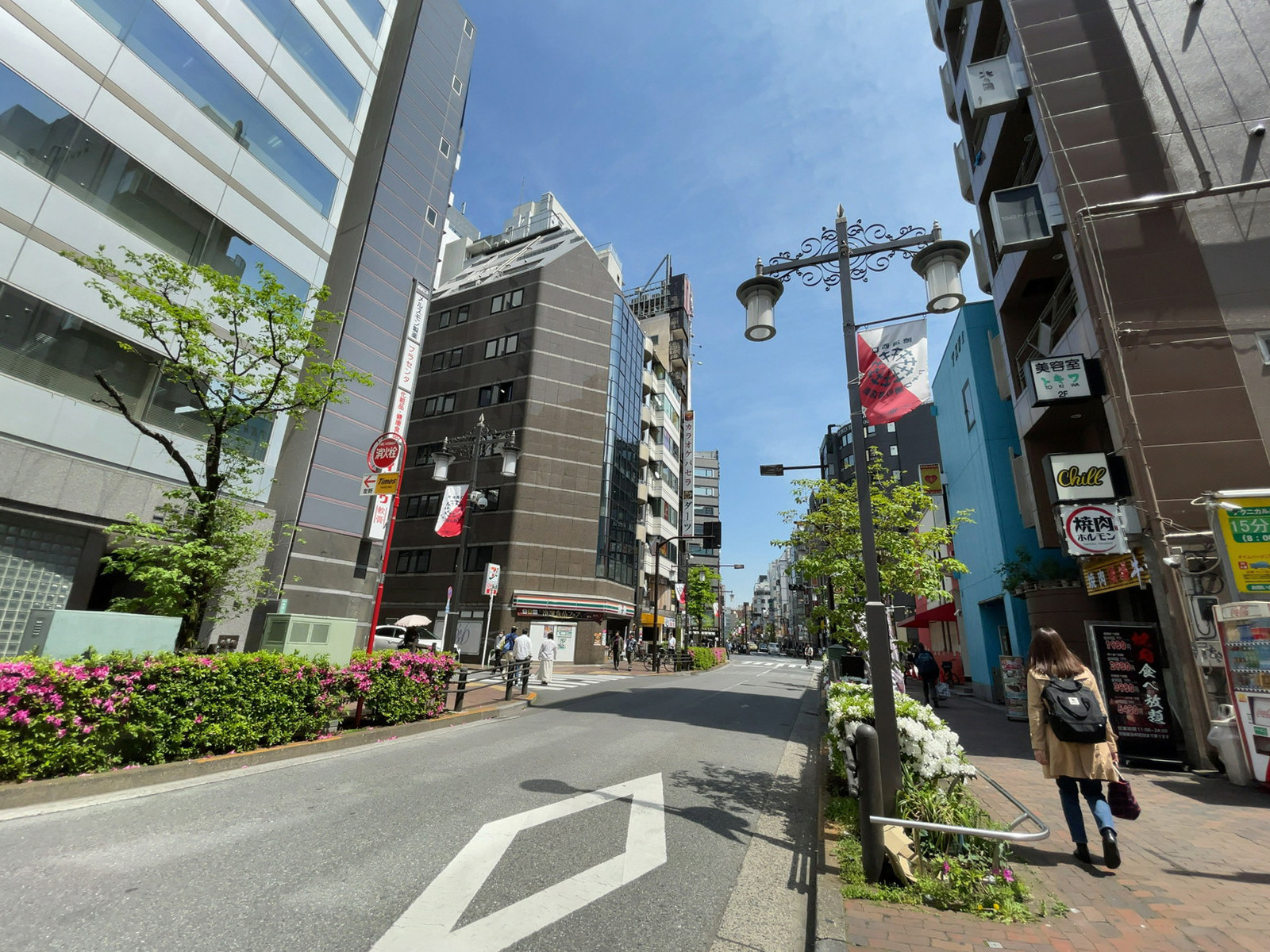 池袋MSビル前面の通り