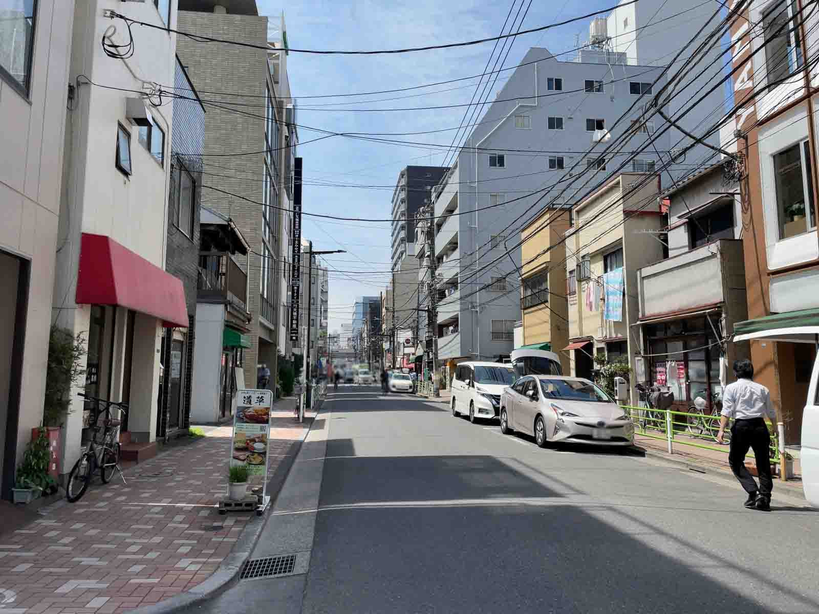 タマタビル前面の通り