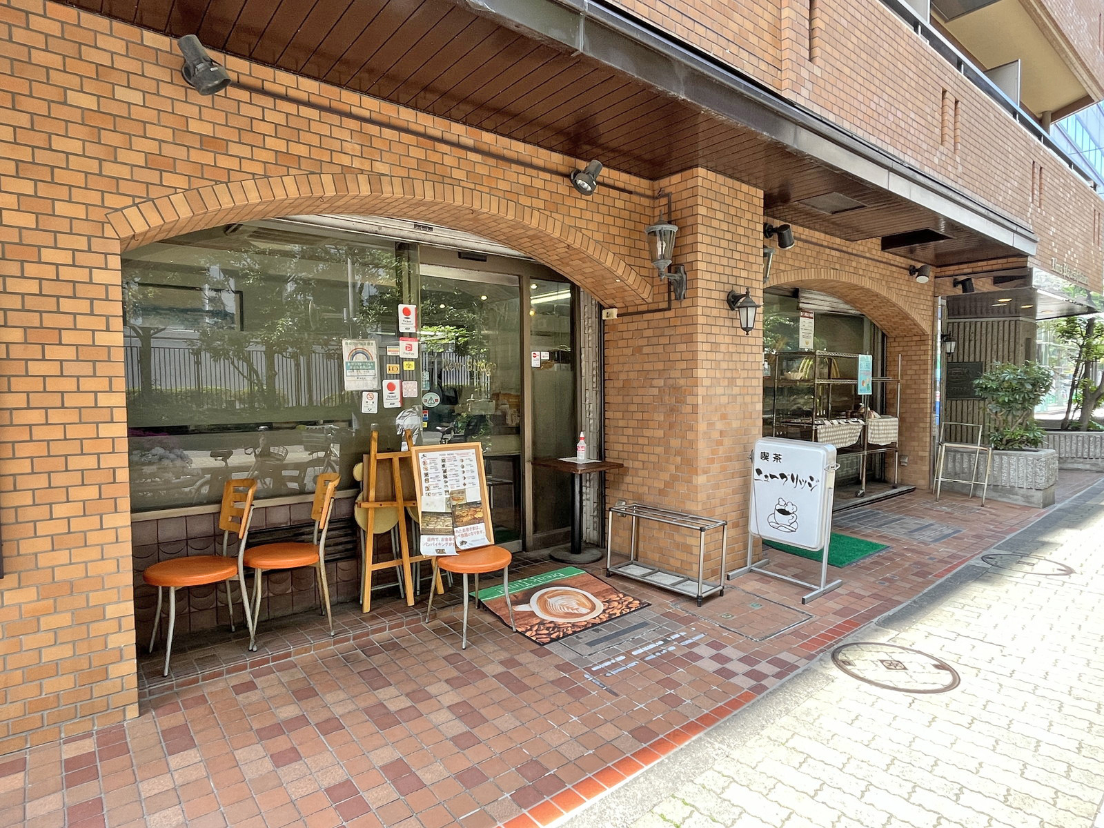 徒歩3分の喫茶ニューブリッジ