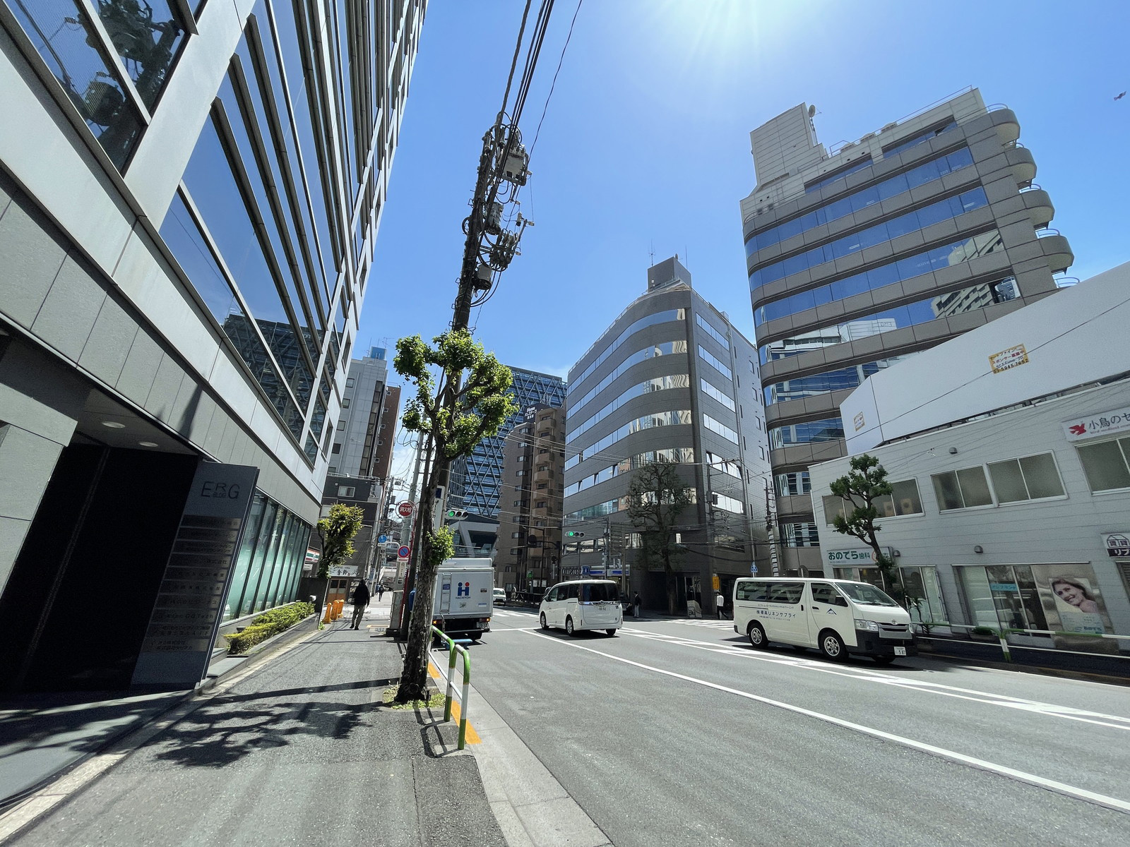 池袋KTビル前面の通り
