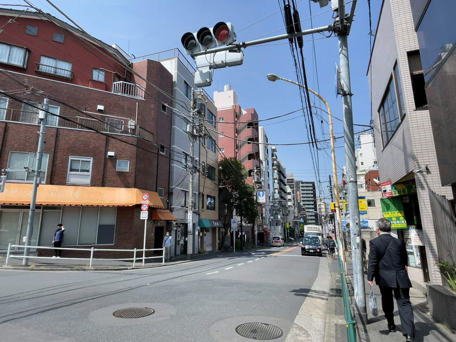 NITTOビル前面の通り