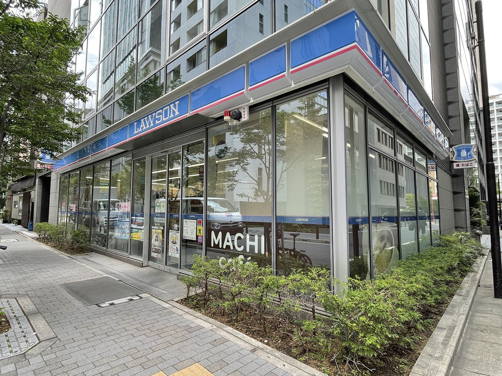 徒歩1分のローソン日本橋本町2丁目店