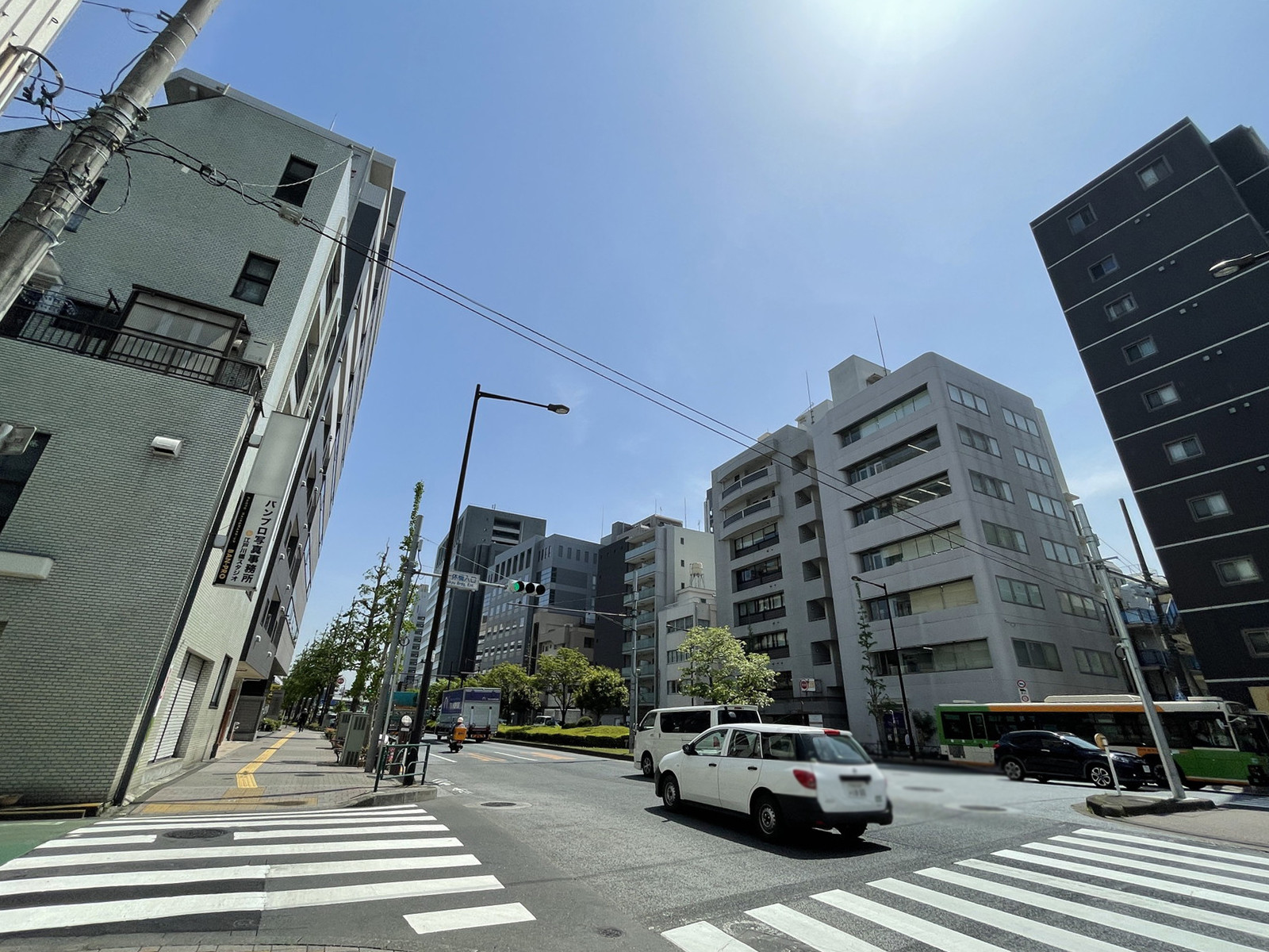 東宝江戸川橋ビル前面の通り
