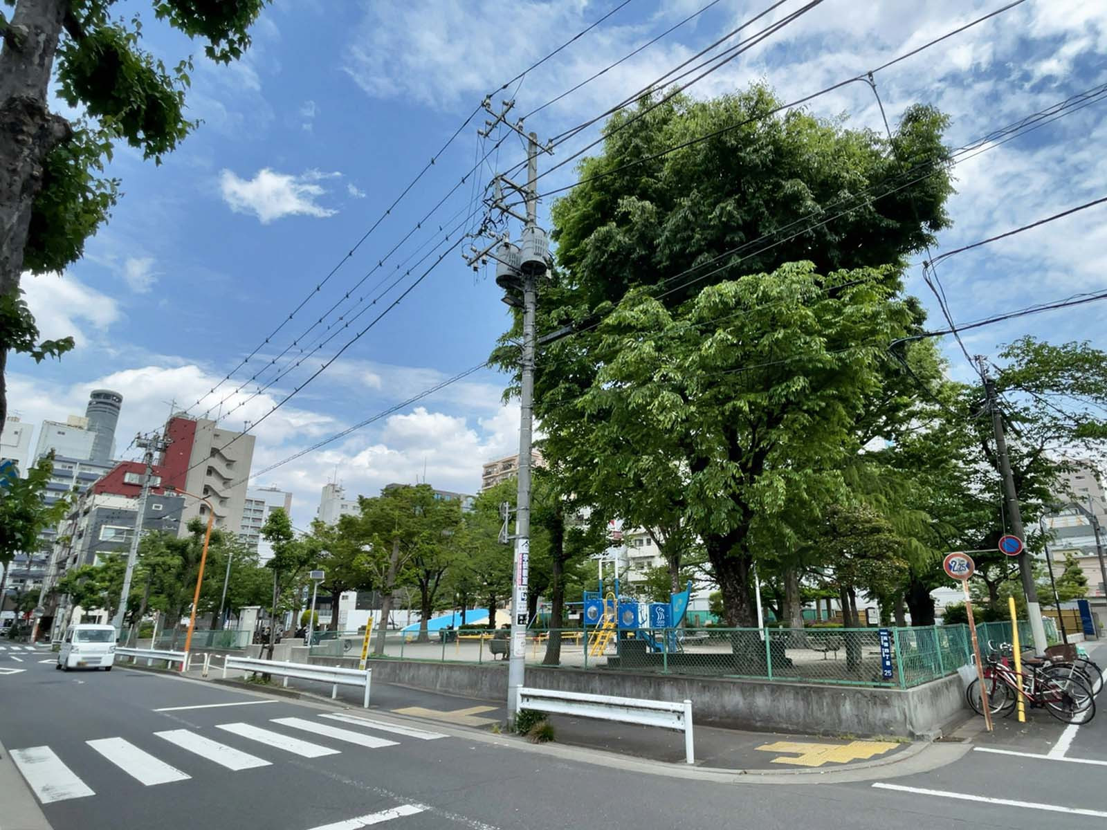 至近の両国公園
