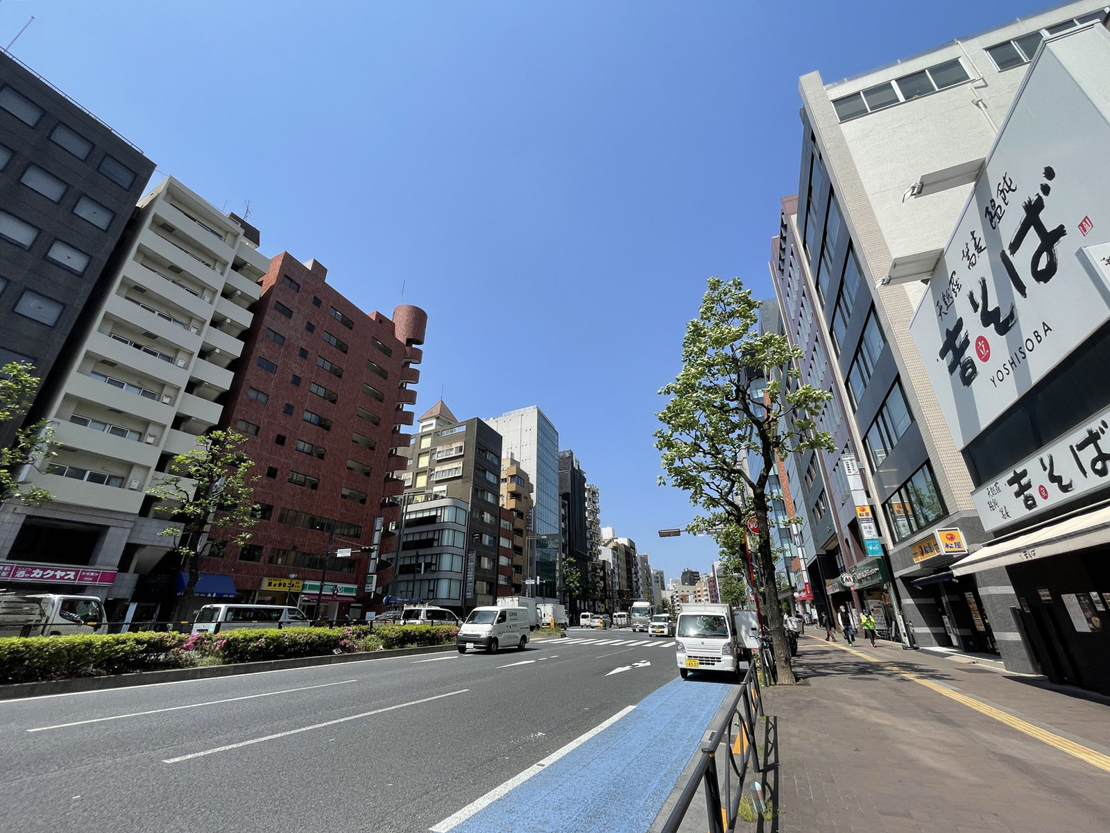 第5三和ビル前面の通り