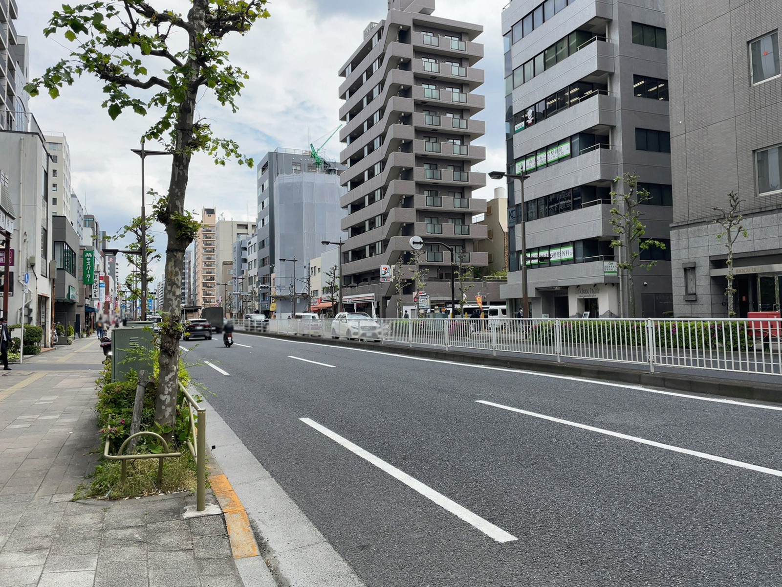 エクセレント両国前面の京葉道路