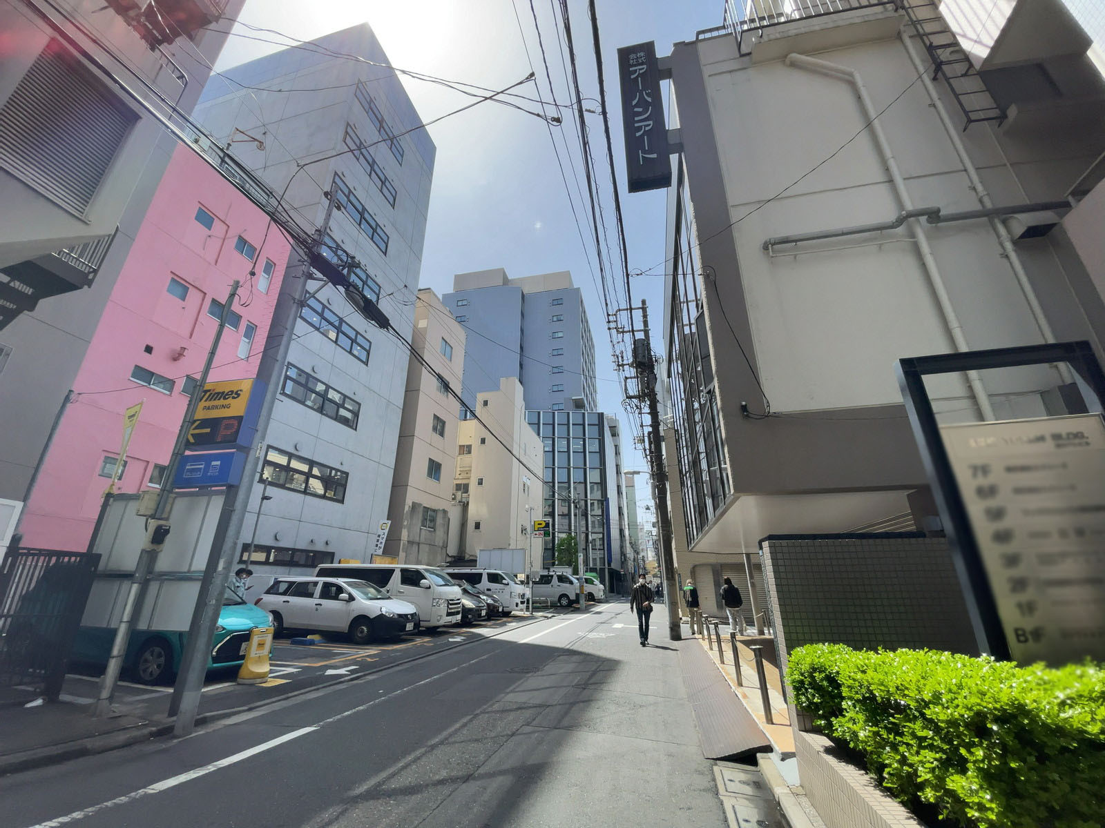浅草橋TOKEN BLDG.前面の通り