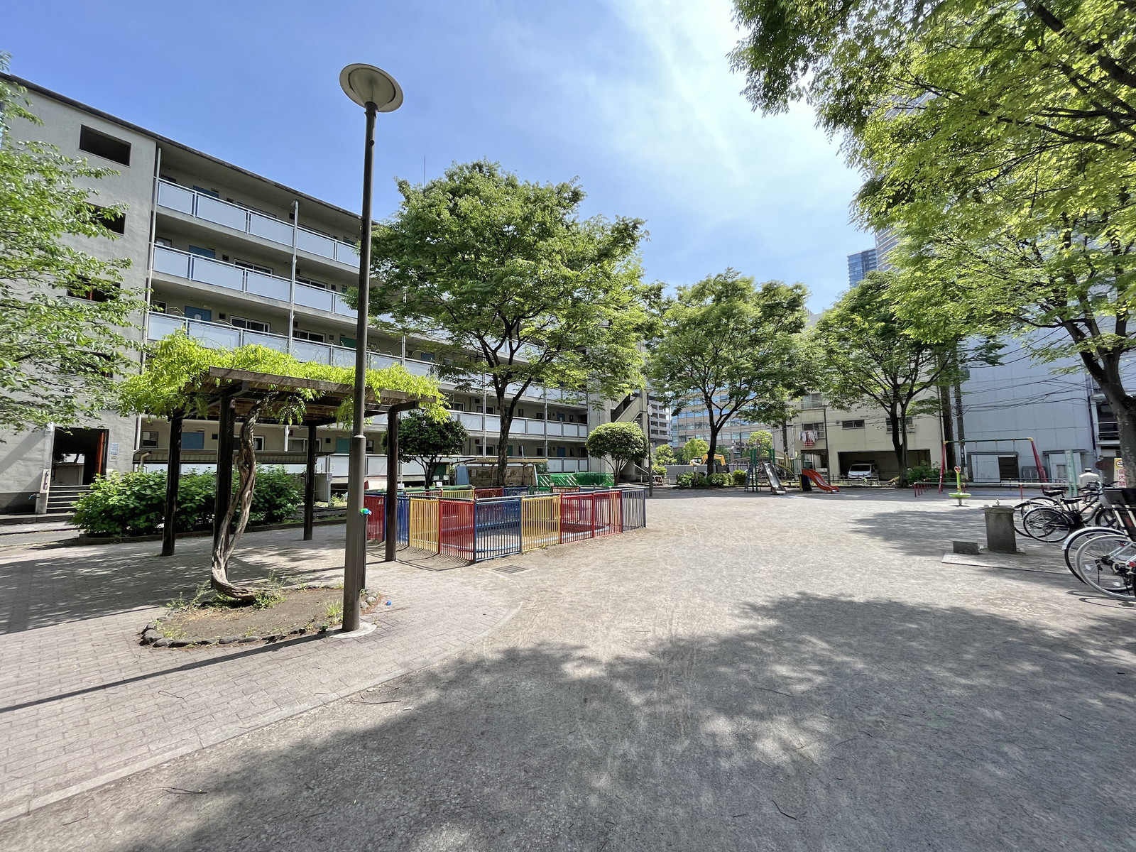 裏手の豊洲四丁目第二公園