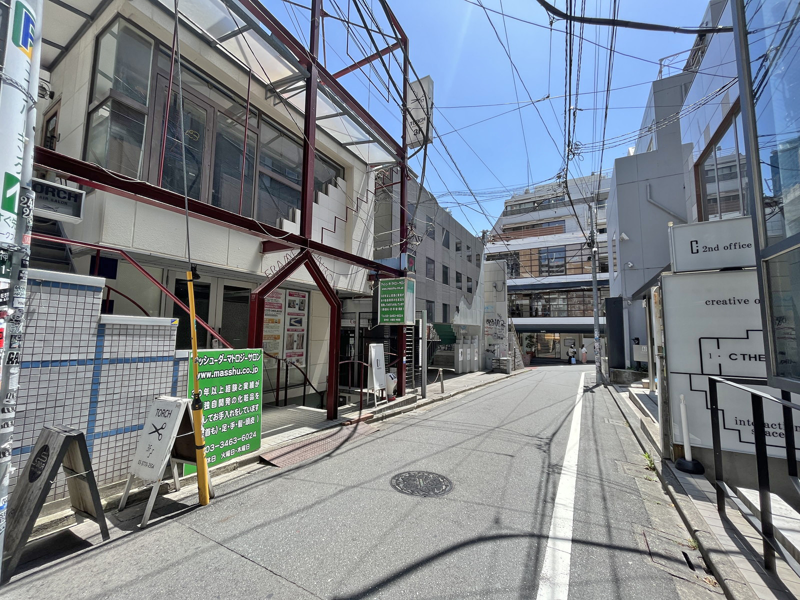 キューブ渋谷神南前面通り