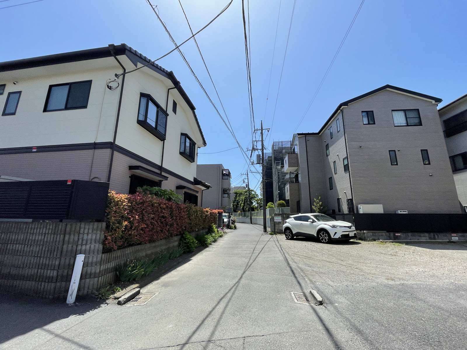 林ビル前面の通り