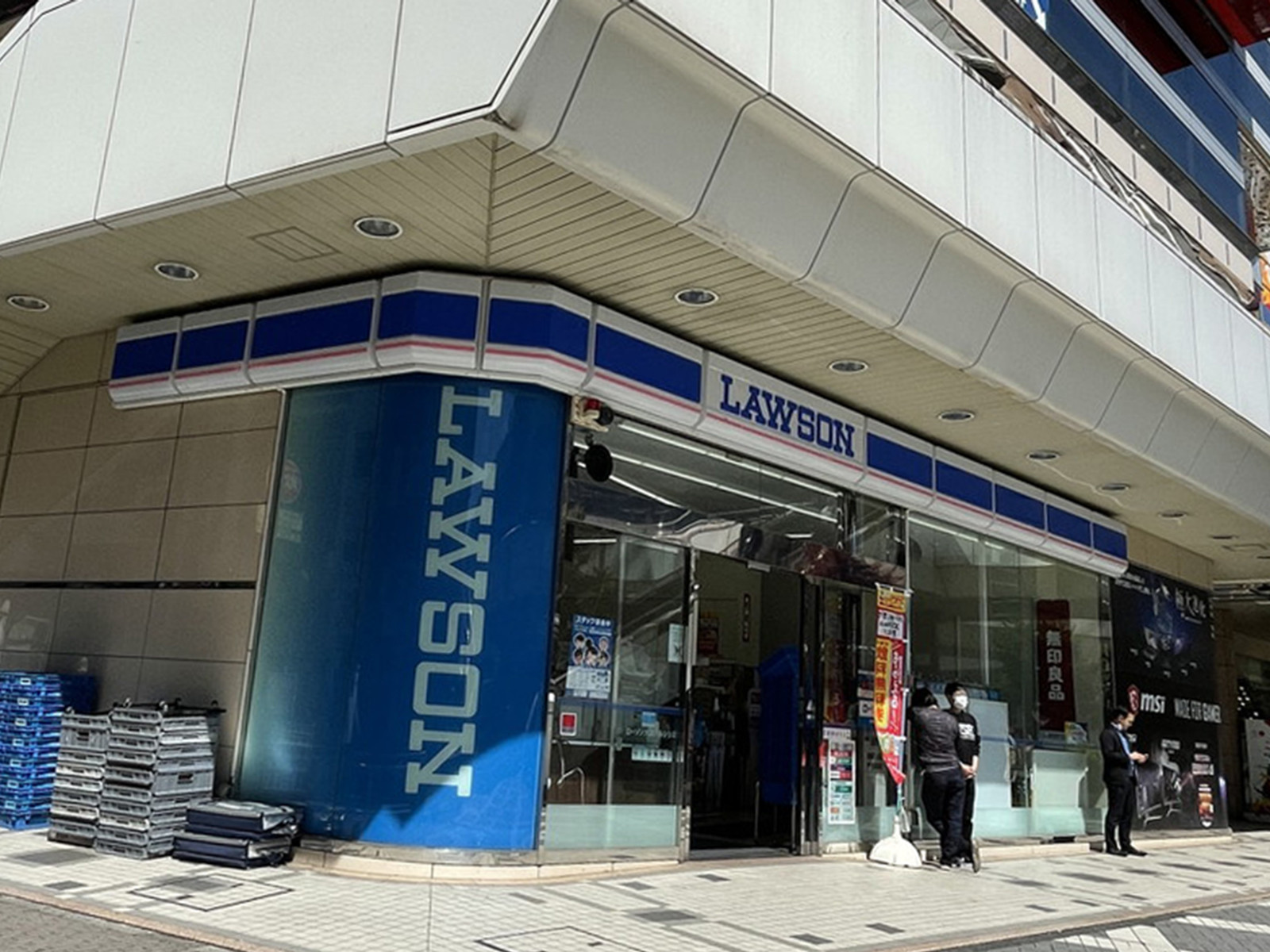 徒歩1分のローソン 大宮アルシェ店