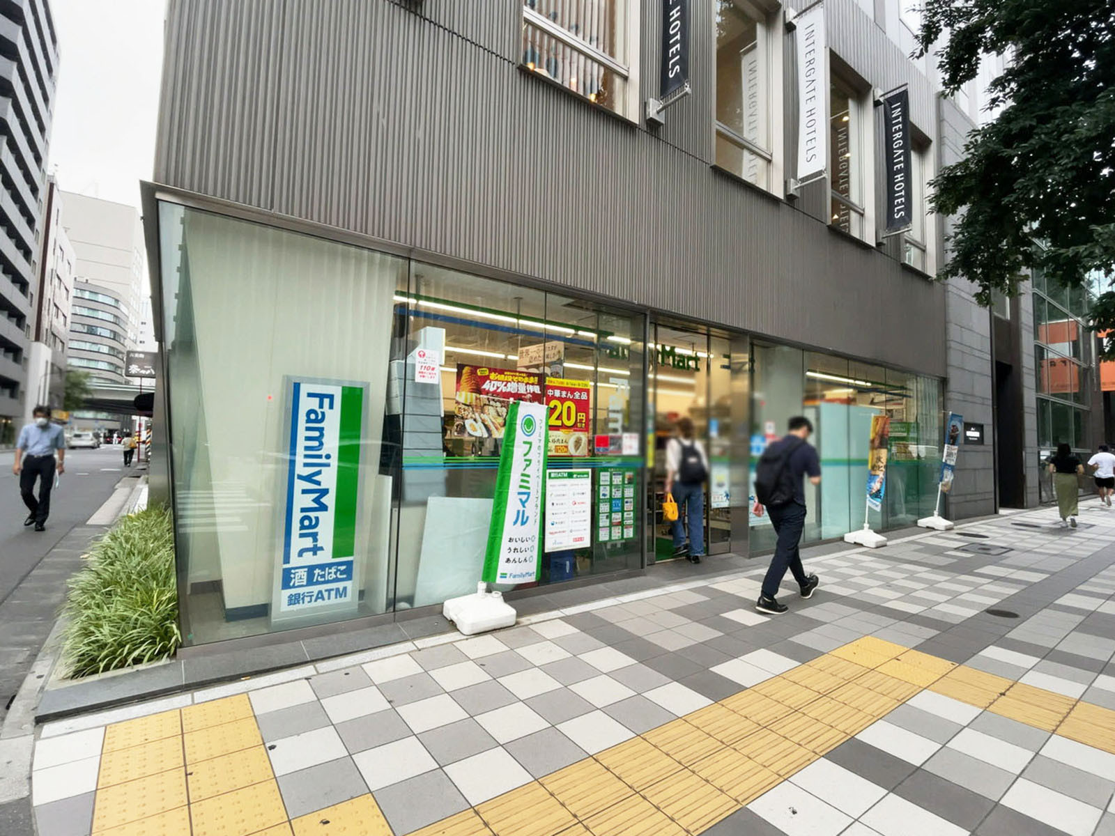 近くのファミリーマート ホテルインターゲート東京京橋店