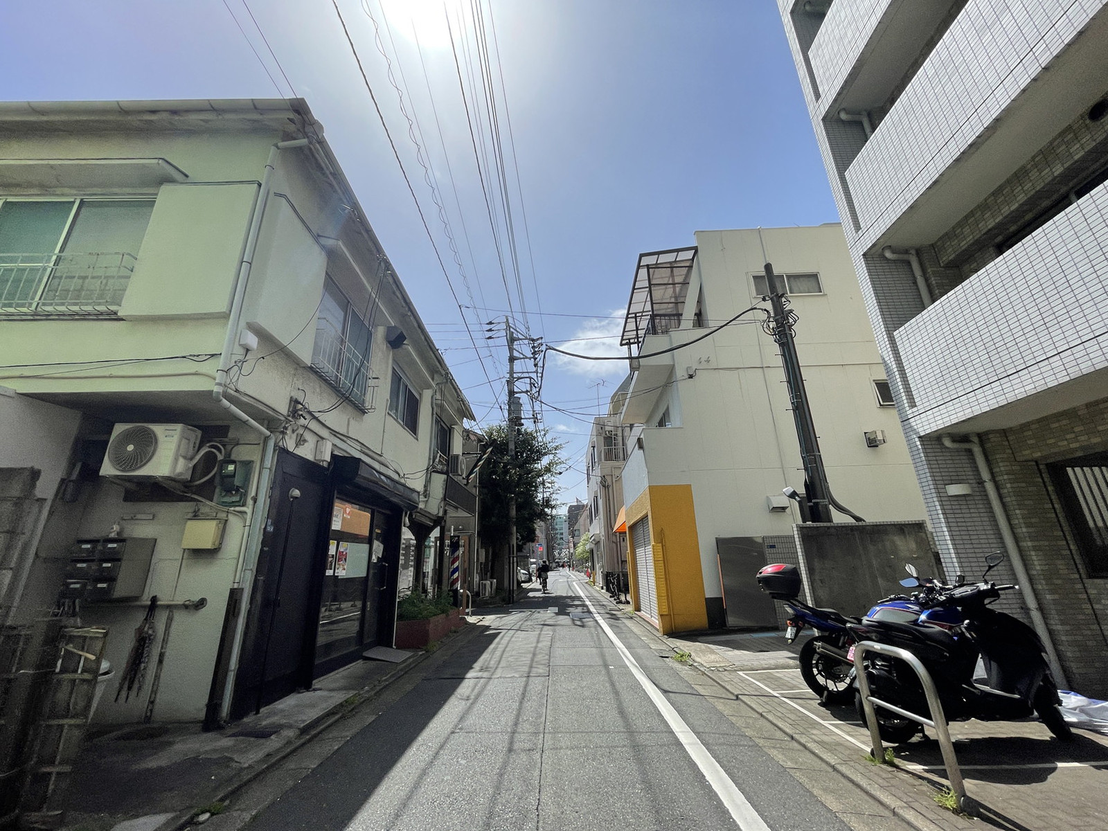 カルム石田前面の通り