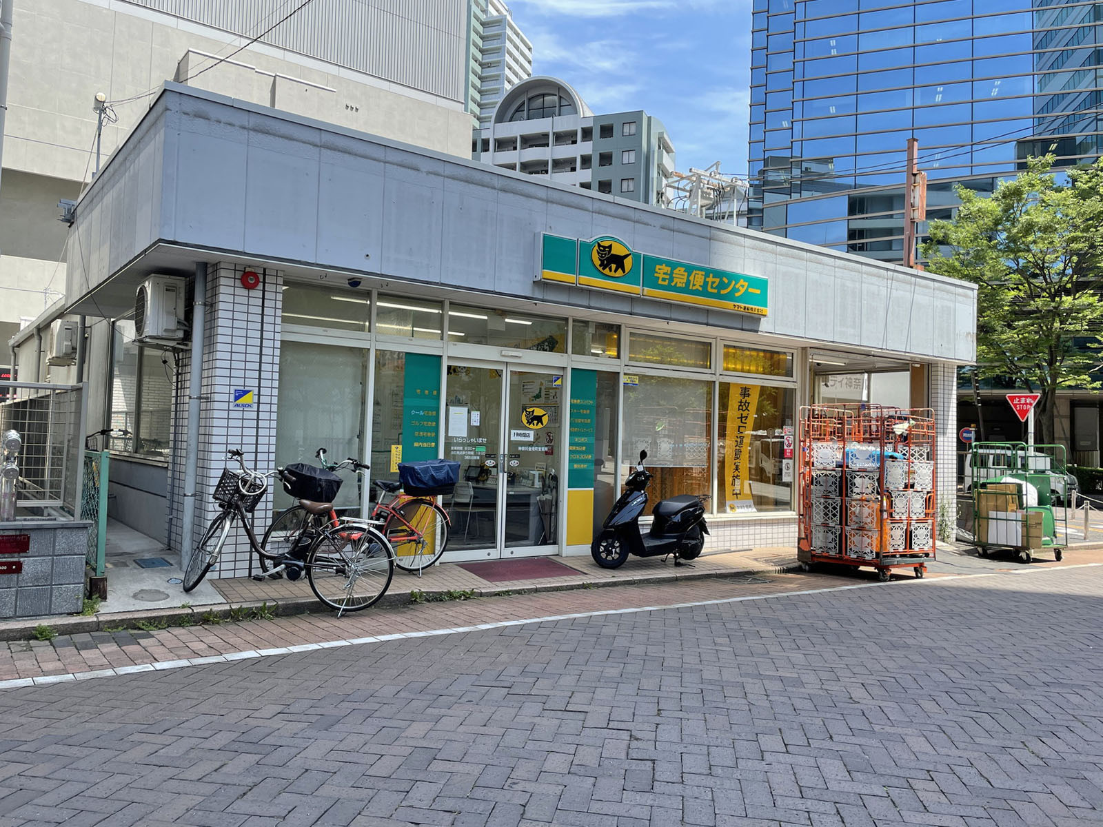 徒歩2分のヤマト運輸 神奈川金港町営業所