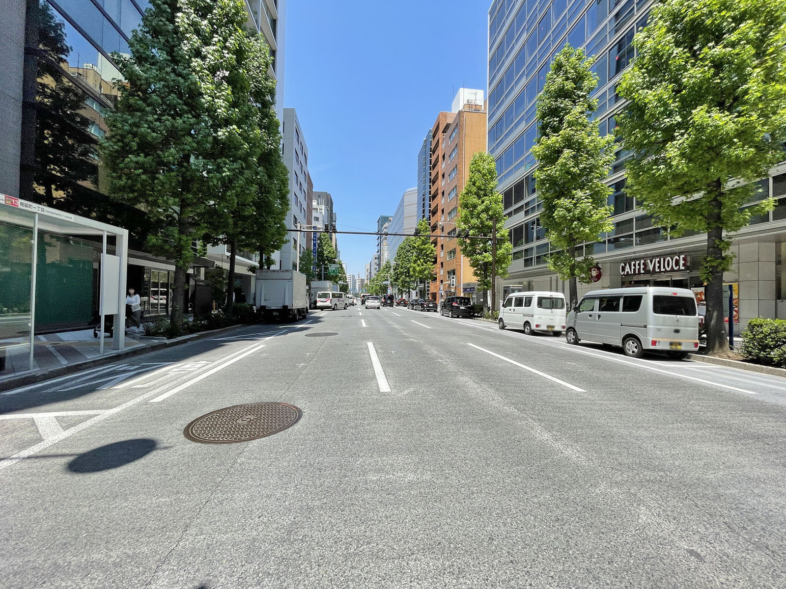 付近の人形町通り