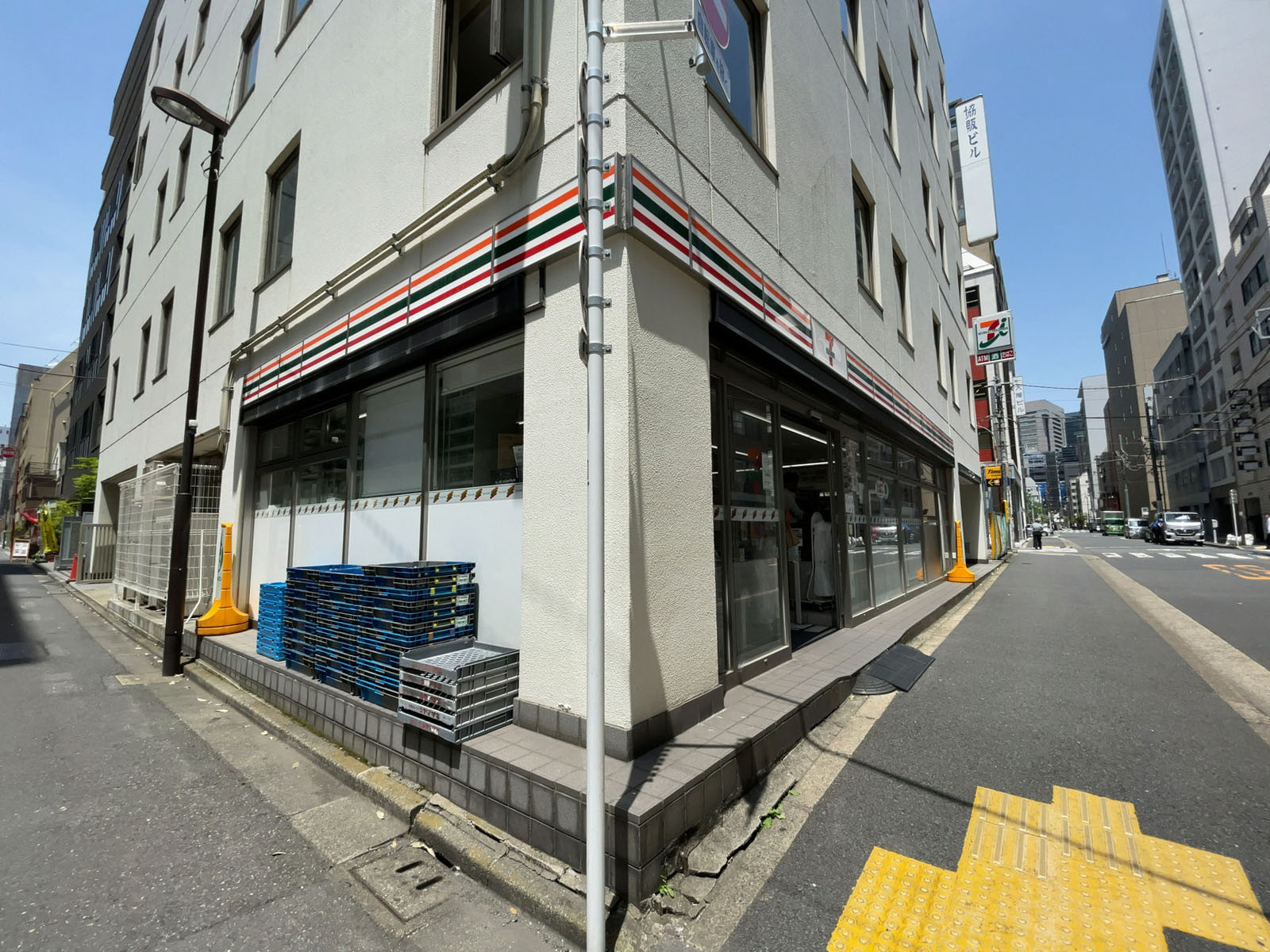 徒歩1分のセブンイレブン 神田錦町2丁目店