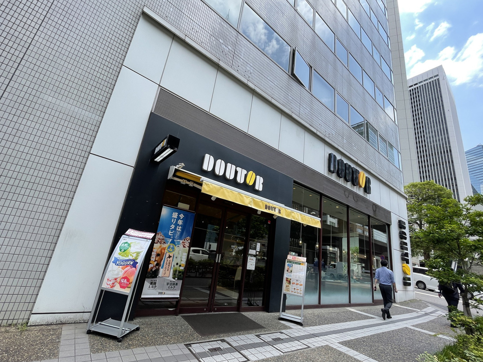 徒歩1分のドトールコーヒーショップ 赤坂1丁目店