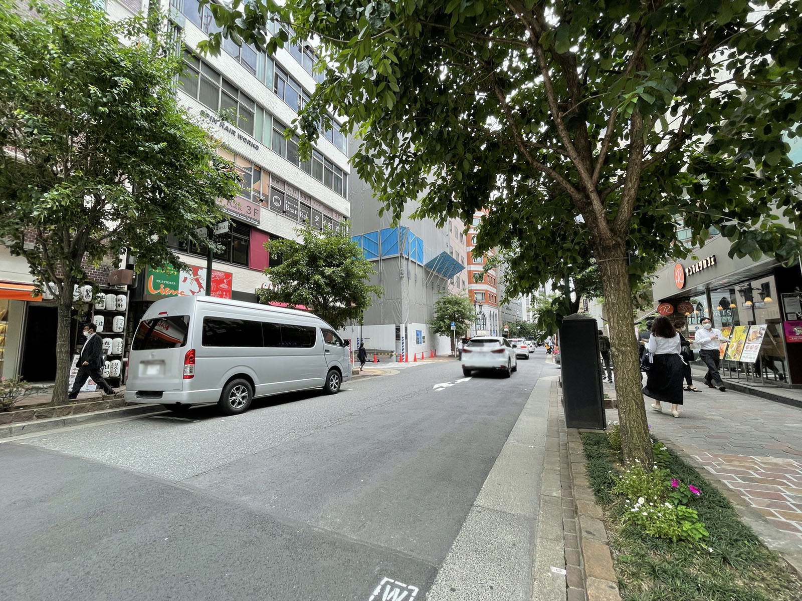 銀座YKビル前面の通り
