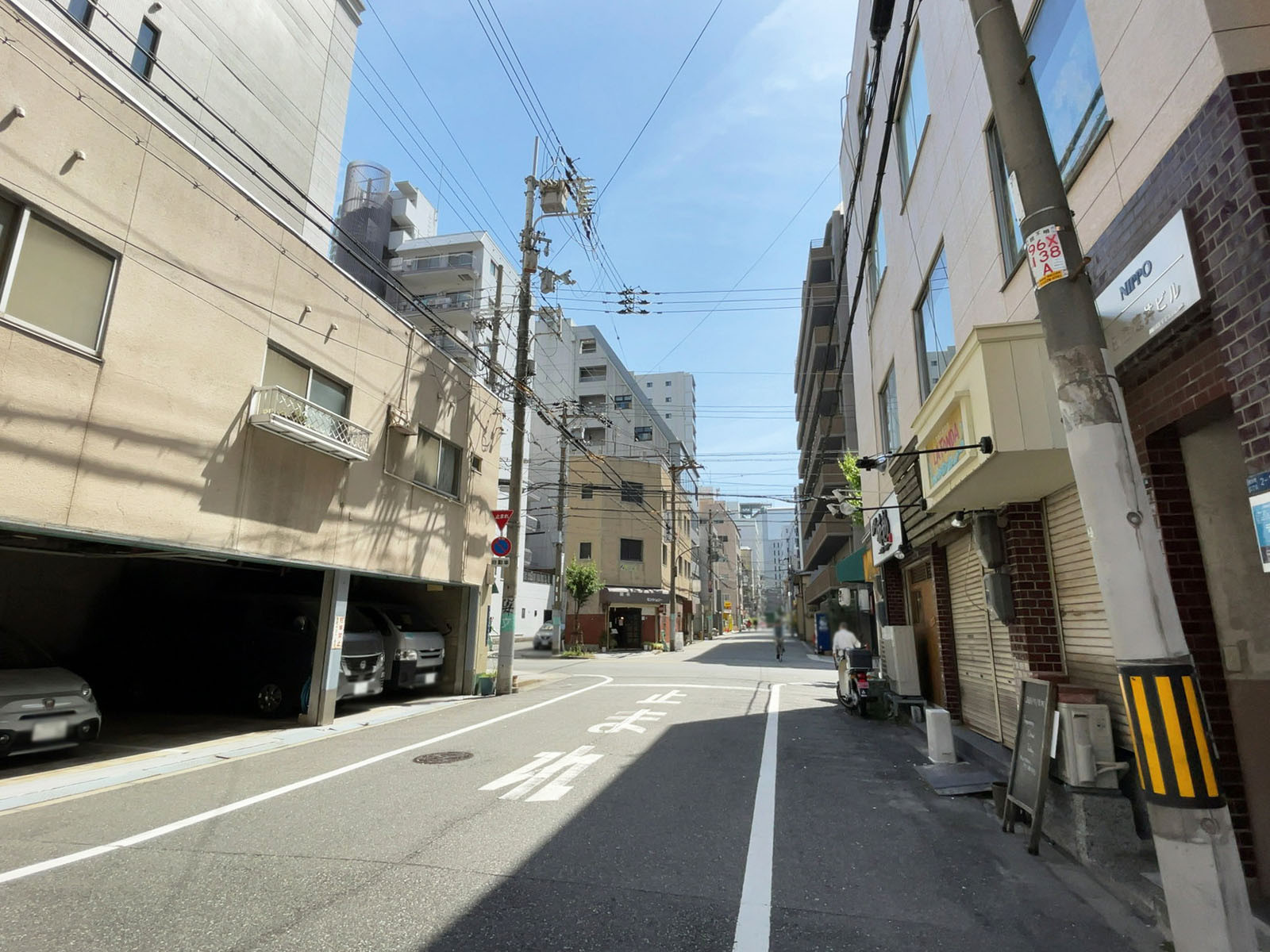 ビジネスゾーン内本町前面の通り