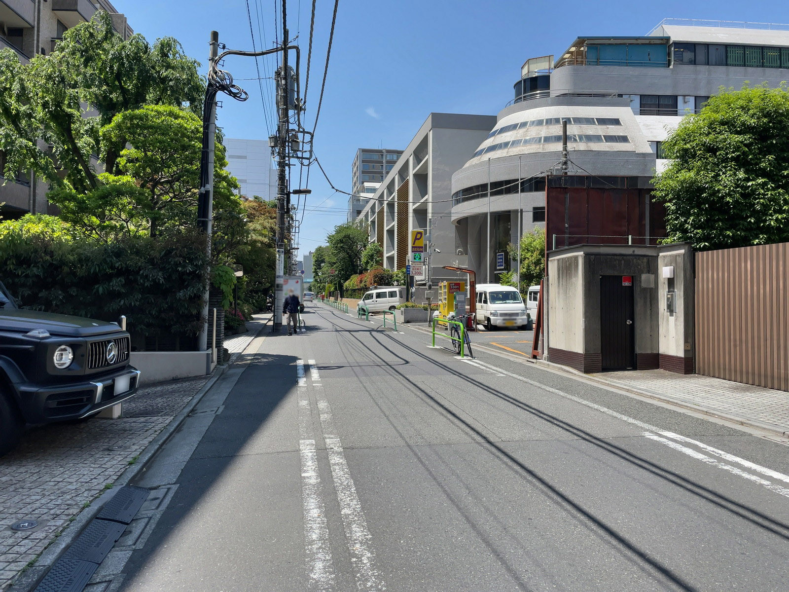 一番町館前面の通り