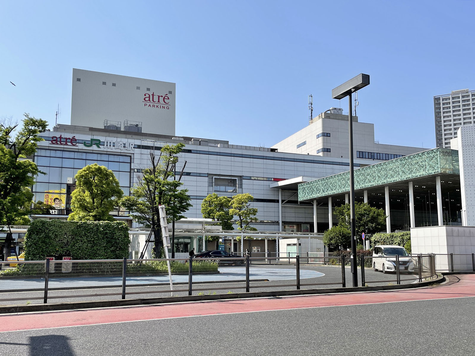 最寄りの「川崎駅」