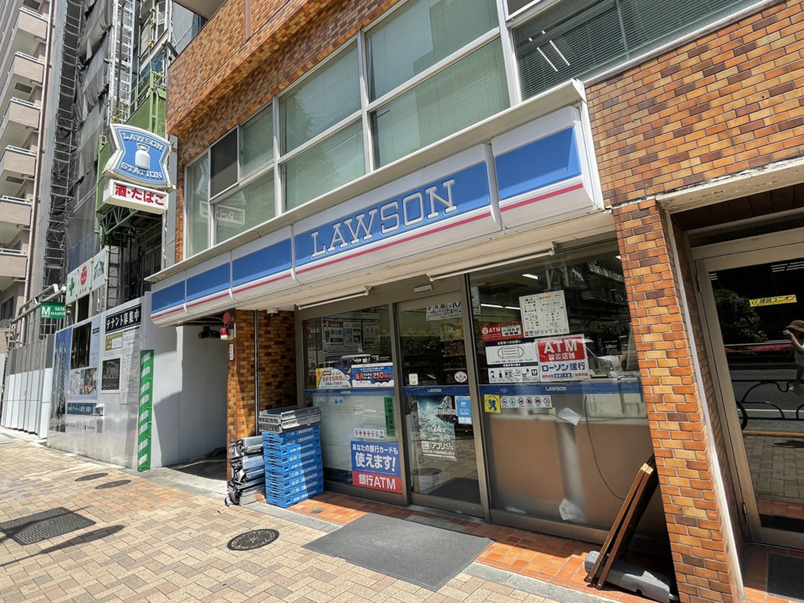 徒歩1分のローソン 西五反田店
