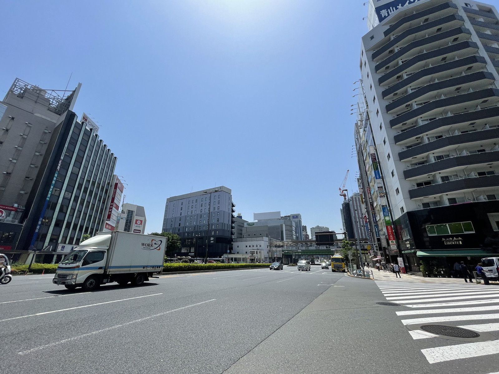ENZO五反田ビル前面の通り