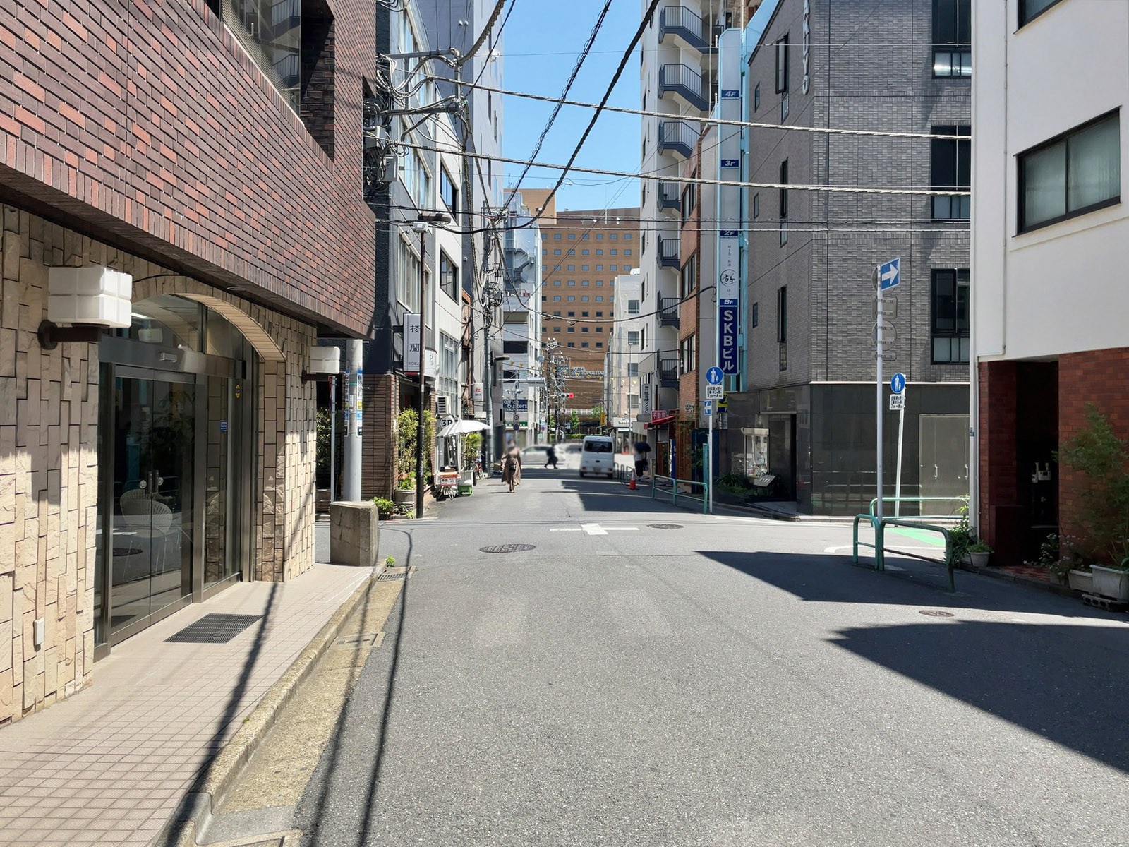 岩見ビル前面の通り