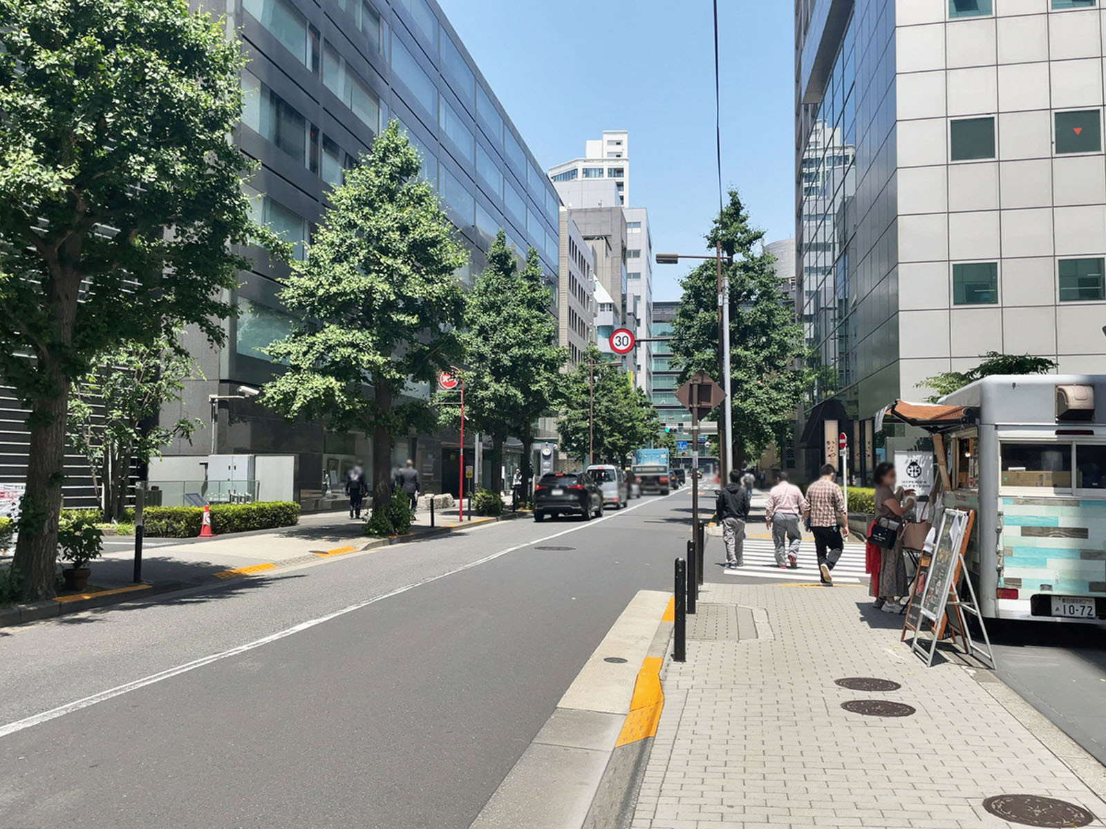 VORT平河町2前面のプリンス通り