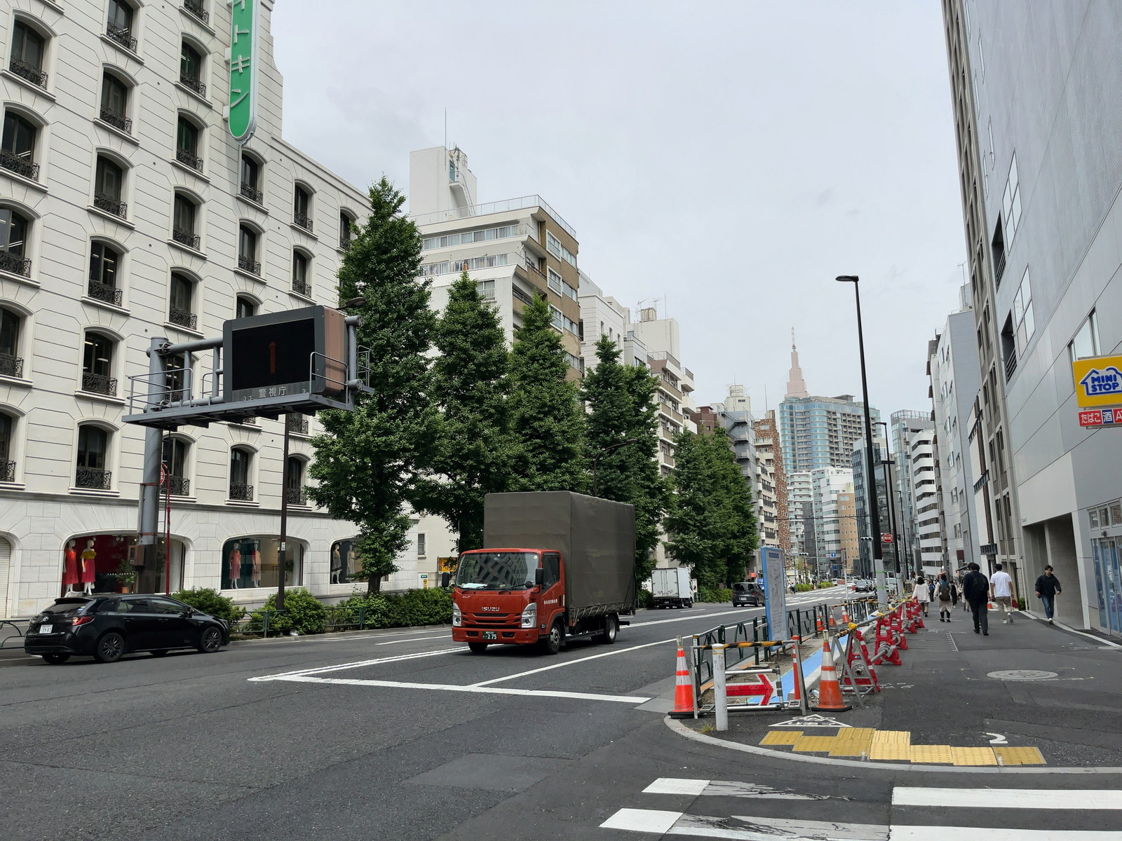付近の明治通り