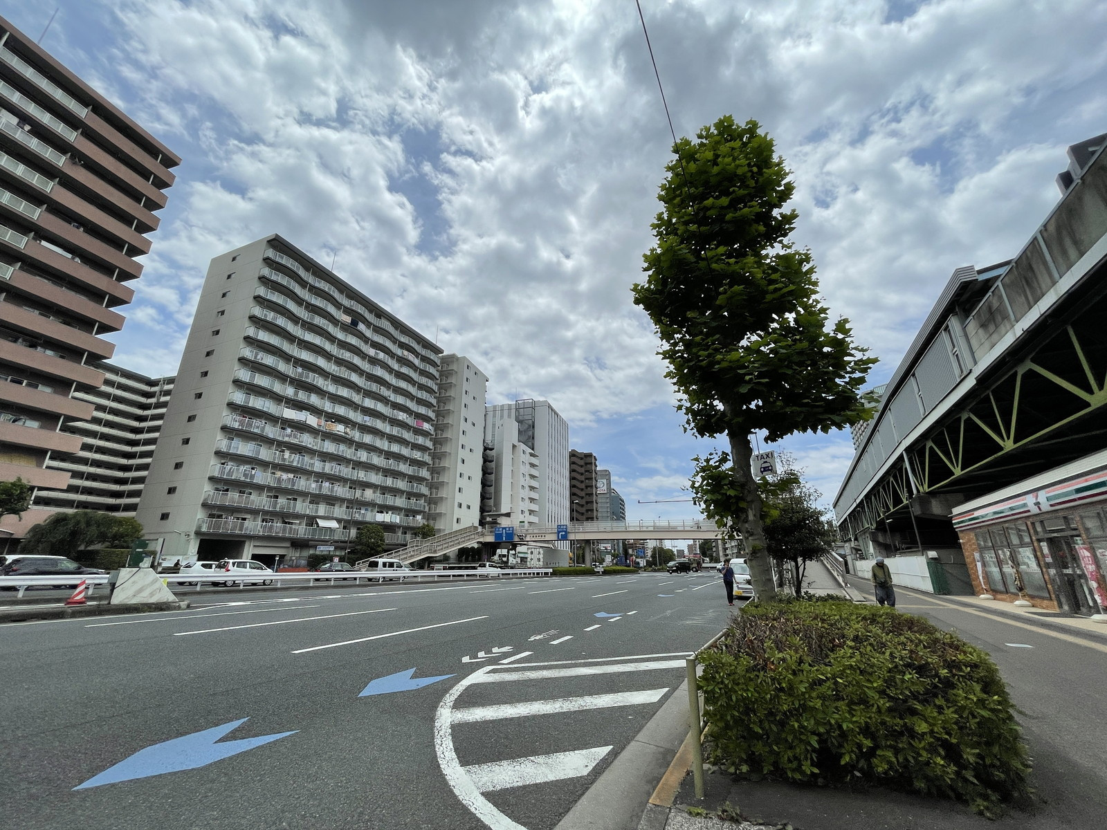 エイト大森ハイツ前面の第一京浜