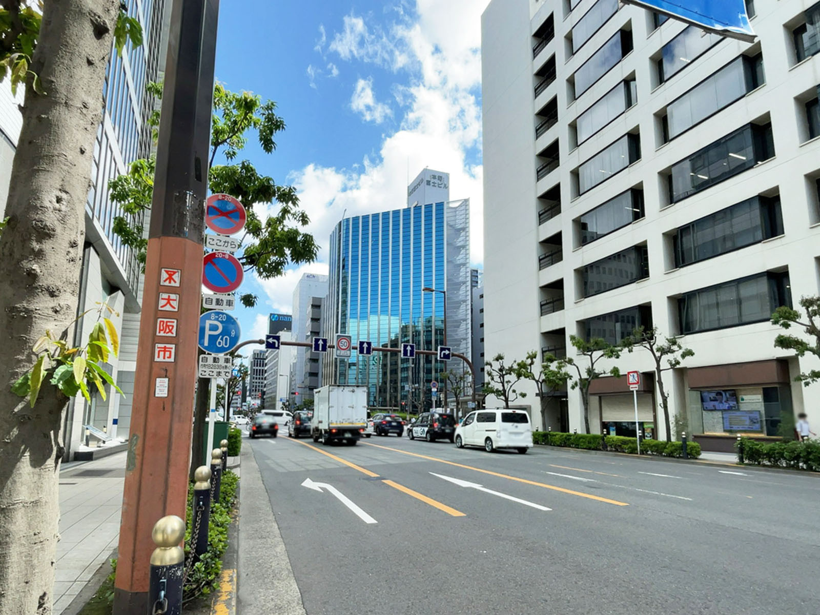 CE西本町ビル前面の通り