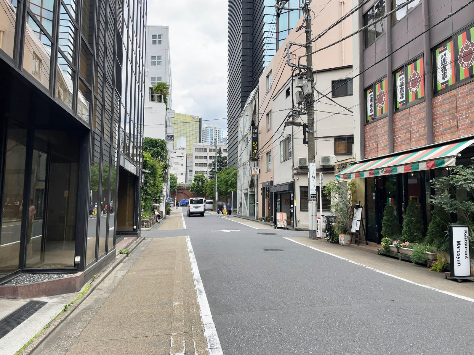 PROSTECH AWAJICHO前面の通り