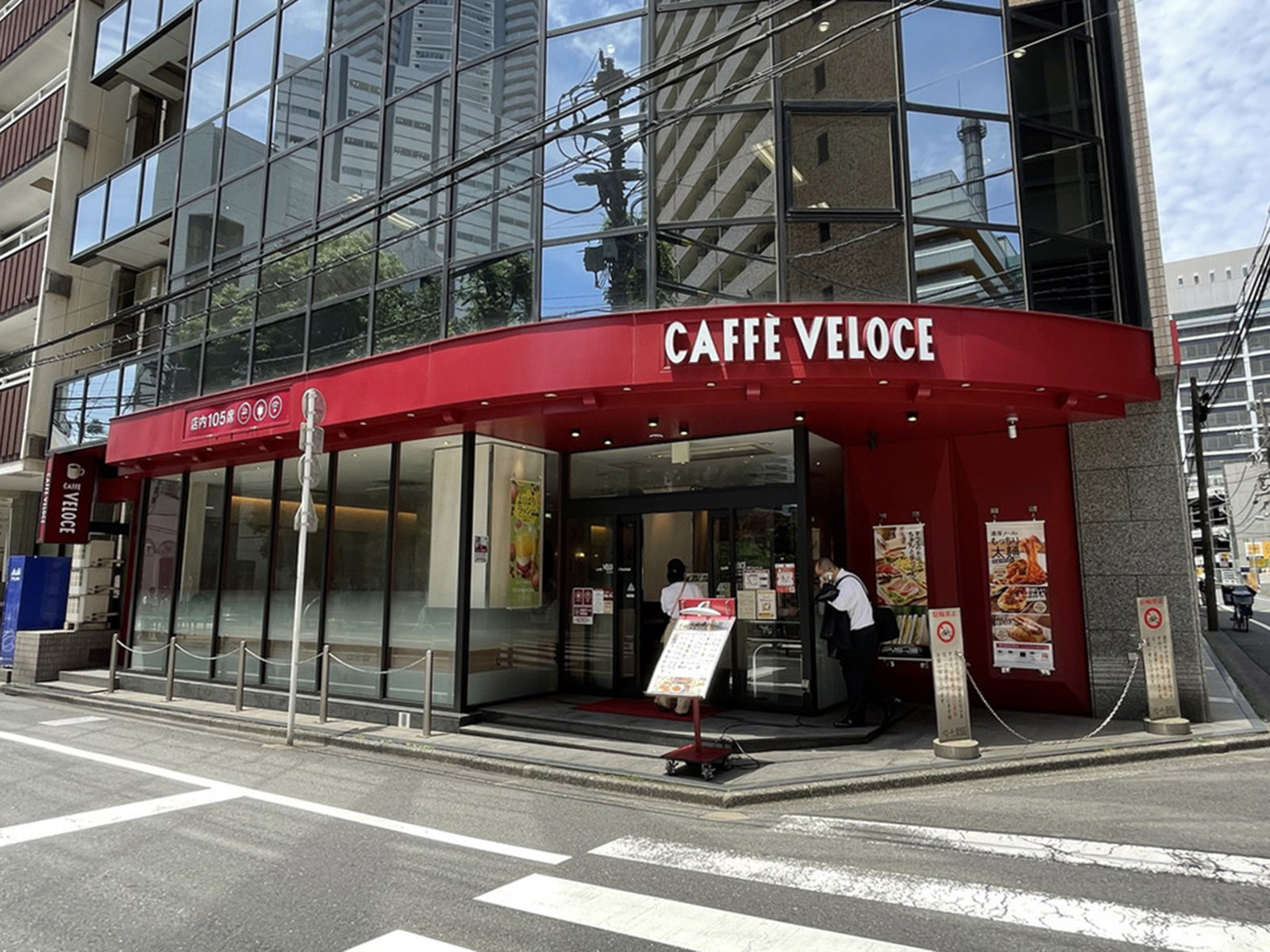 徒歩1分のカフェ・ベローチェ 東池袋店