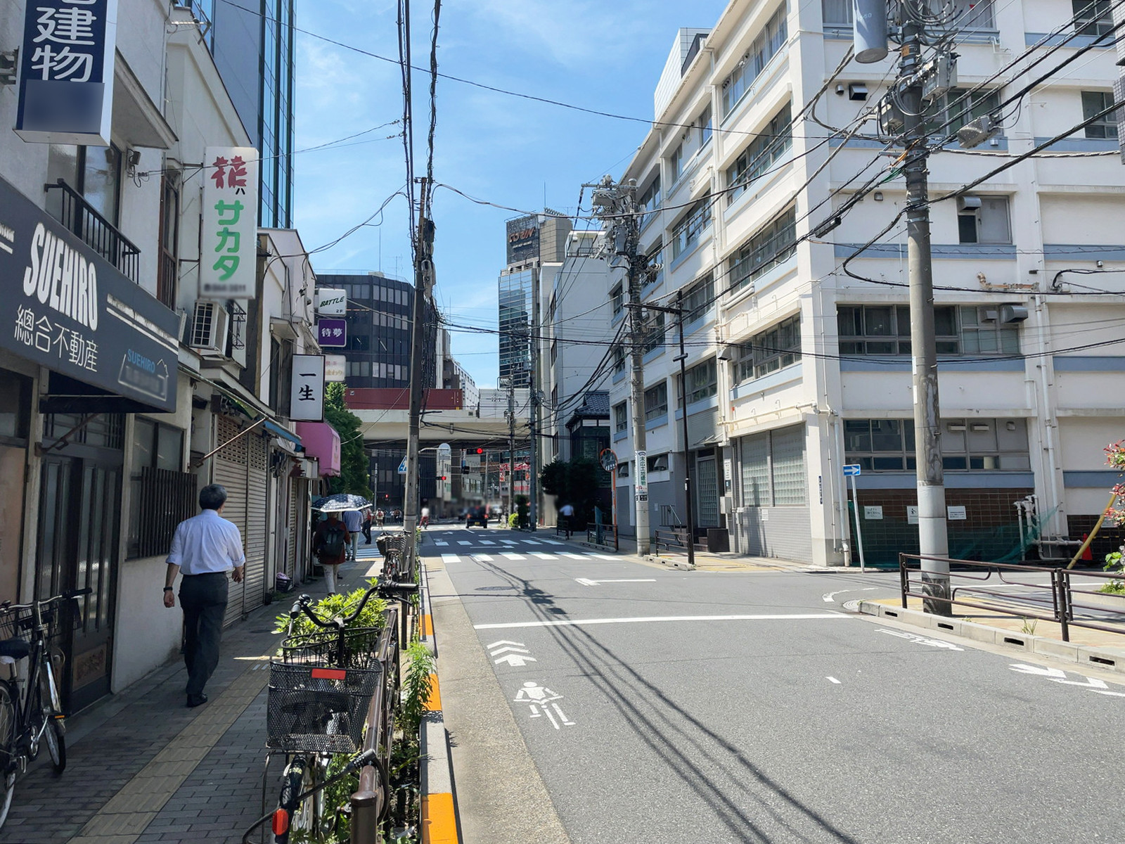KTビル前面の通り