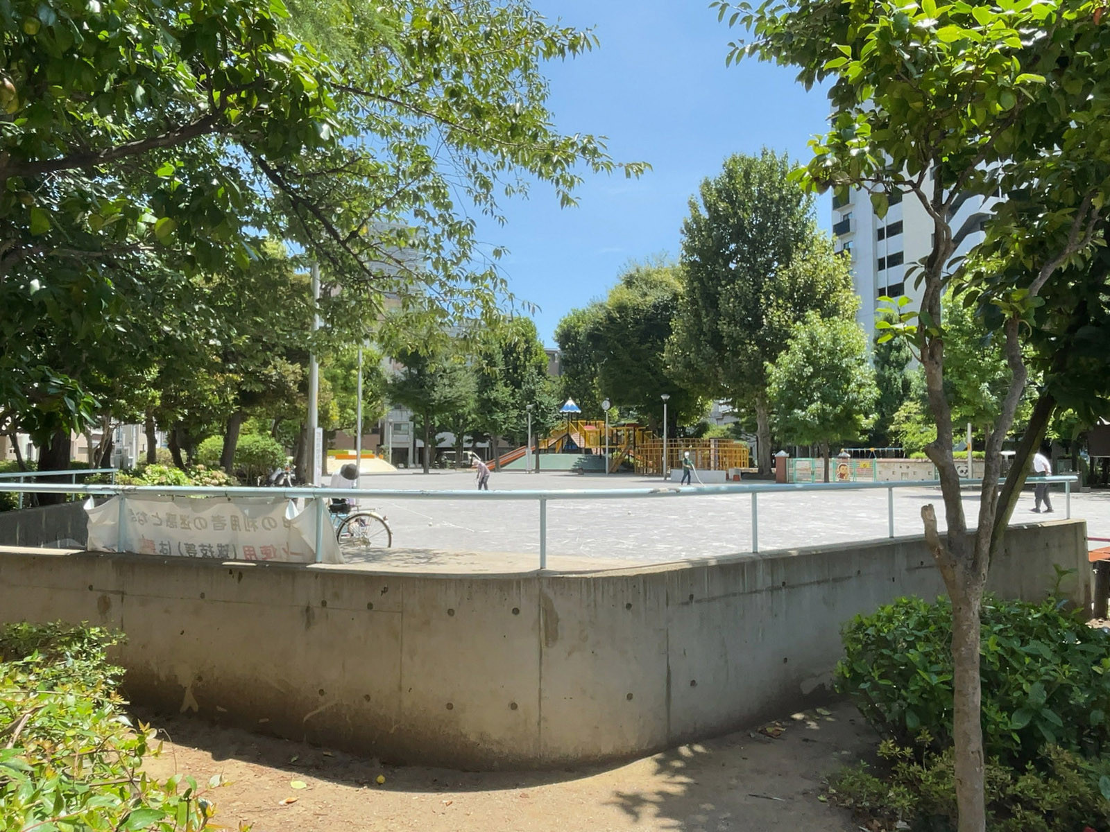 近くの入谷南公園