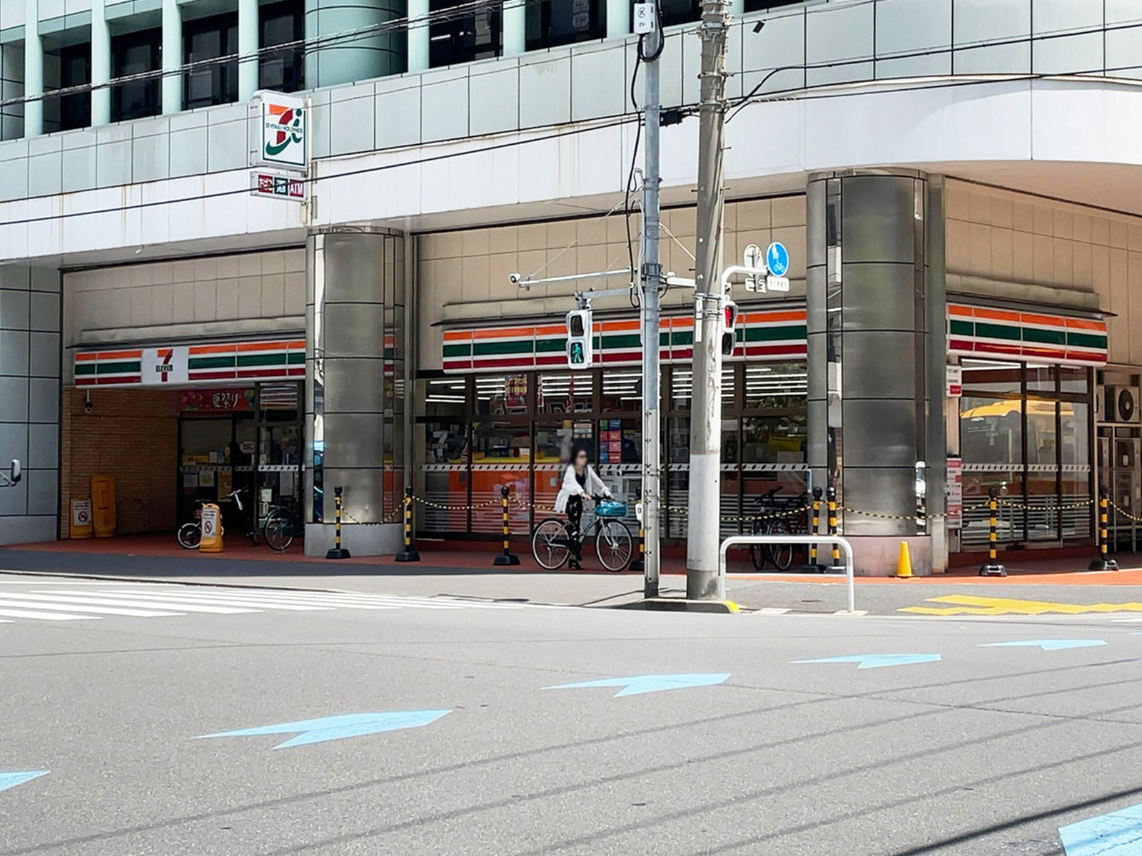 徒歩4分のセブンイレブン 台東北上野2丁目店
